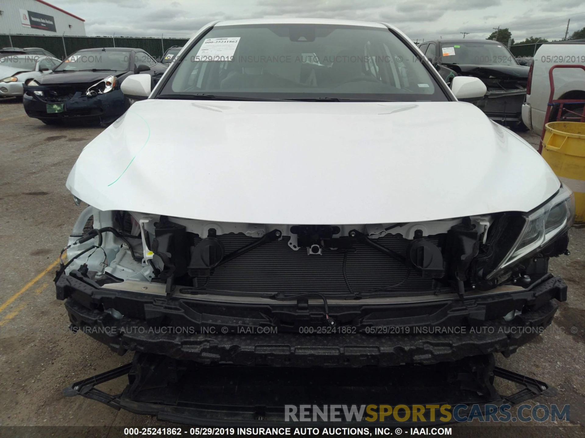 6 Photograph of a damaged car 4T1B11HK0KU756713 TOYOTA CAMRY 2019