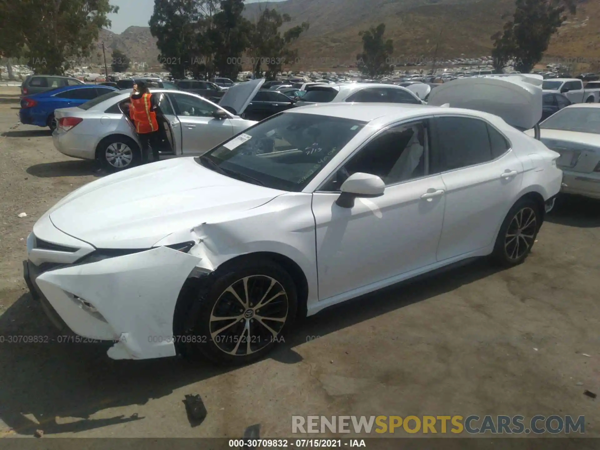 2 Photograph of a damaged car 4T1B11HK0KU757229 TOYOTA CAMRY 2019