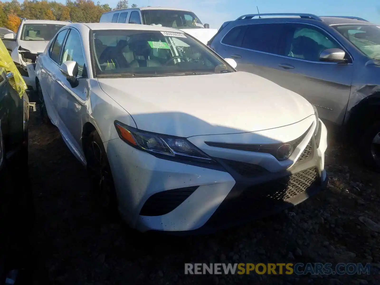 1 Photograph of a damaged car 4T1B11HK0KU757554 TOYOTA CAMRY 2019