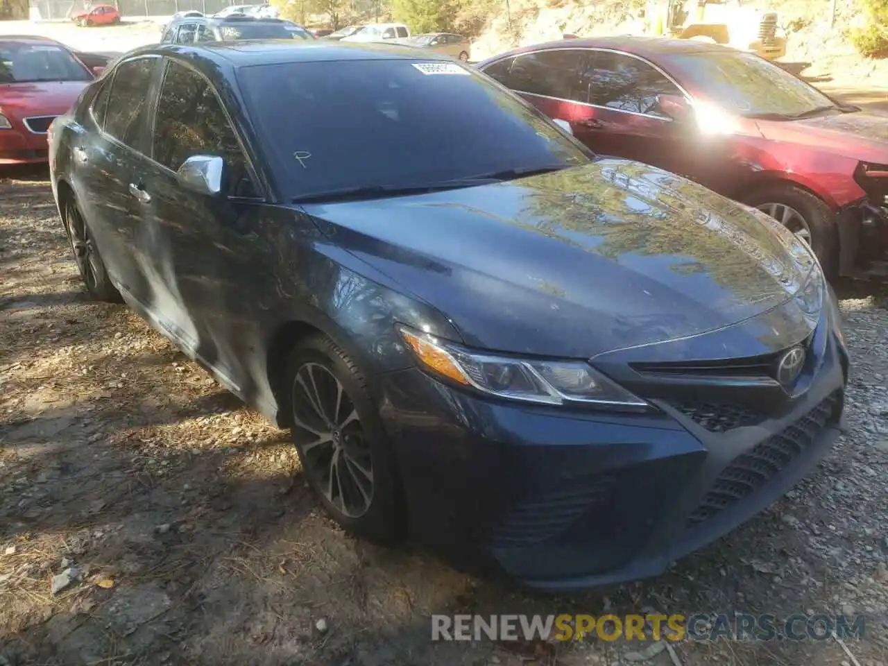 1 Photograph of a damaged car 4T1B11HK0KU758123 TOYOTA CAMRY 2019