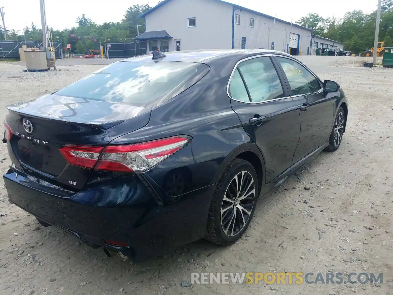 4 Photograph of a damaged car 4T1B11HK0KU758347 TOYOTA CAMRY 2019