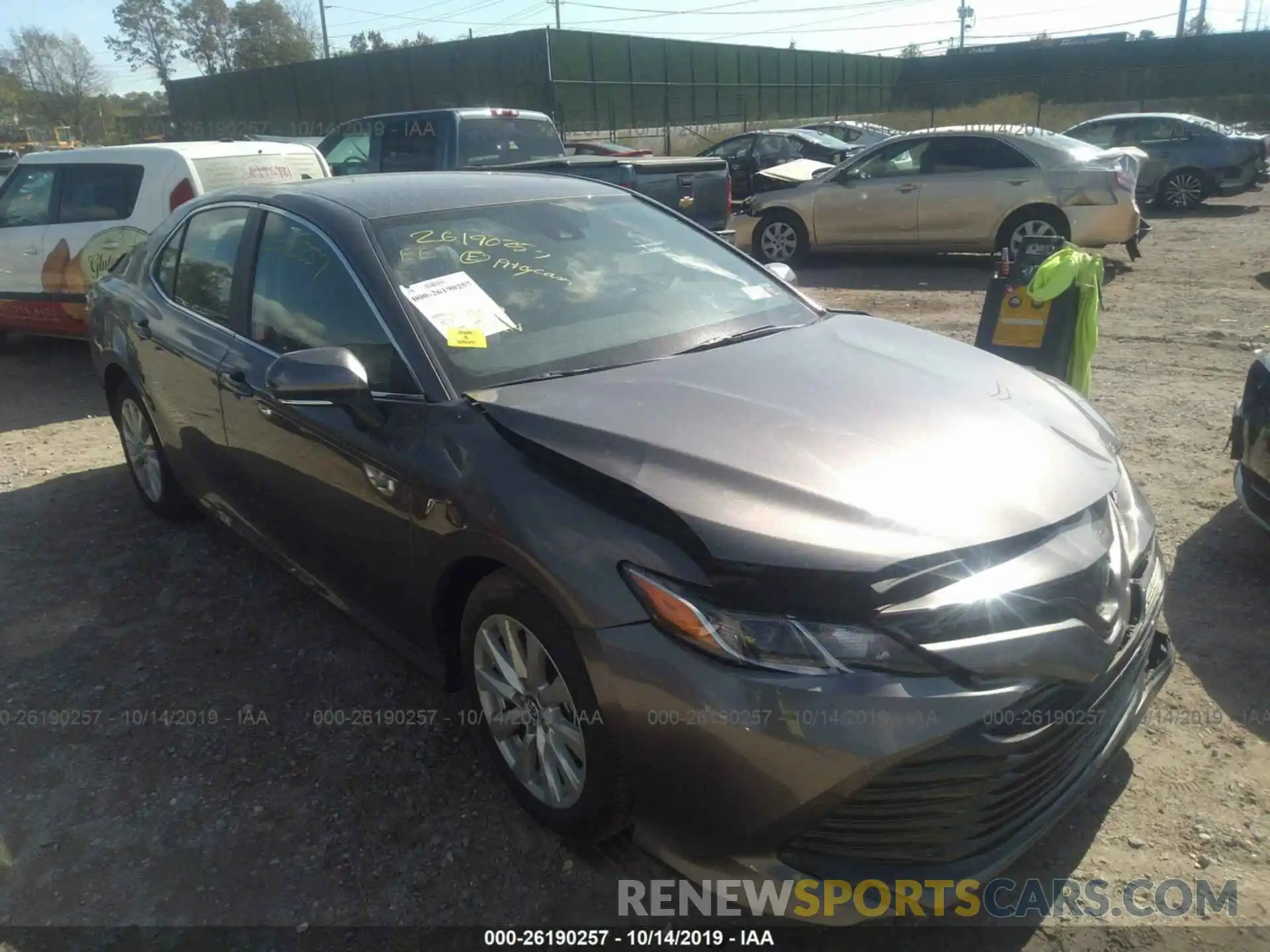 1 Photograph of a damaged car 4T1B11HK0KU758848 TOYOTA CAMRY 2019