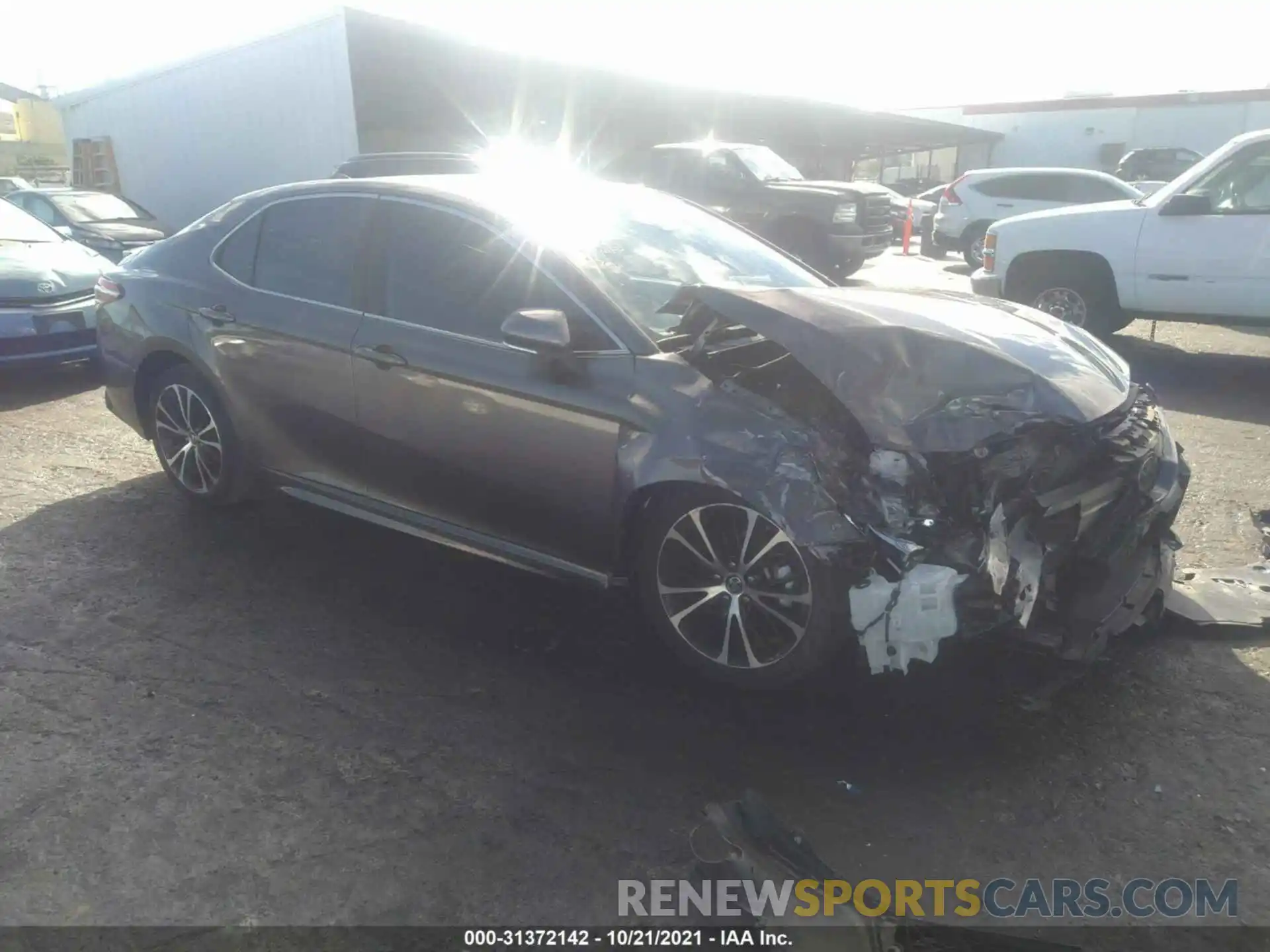 1 Photograph of a damaged car 4T1B11HK0KU760616 TOYOTA CAMRY 2019