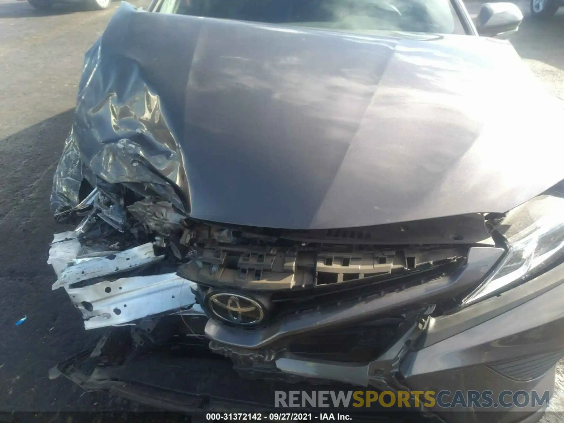 10 Photograph of a damaged car 4T1B11HK0KU760616 TOYOTA CAMRY 2019