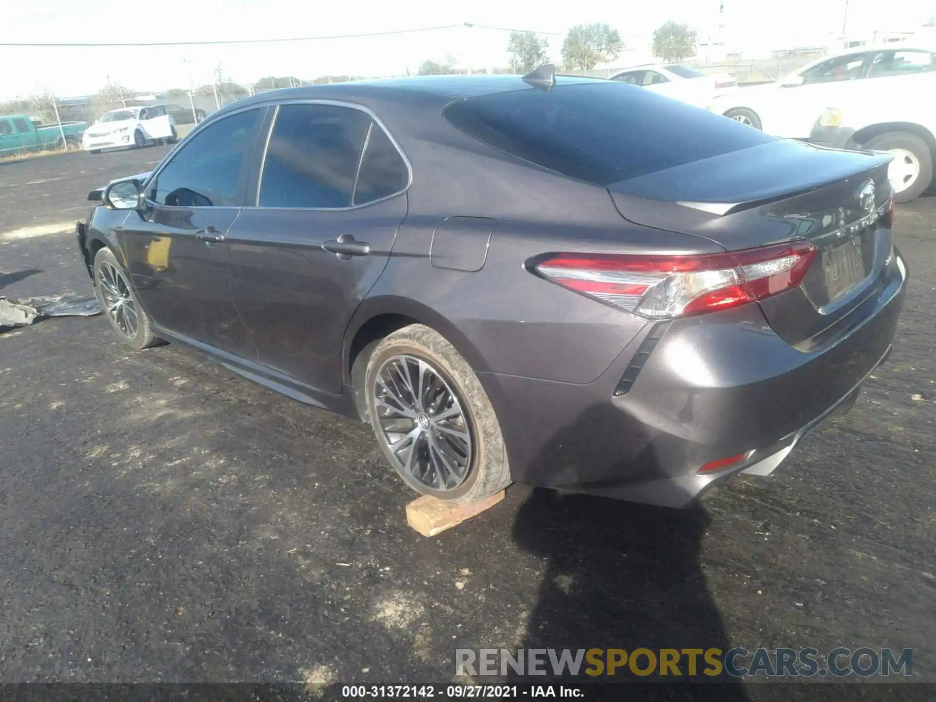 3 Photograph of a damaged car 4T1B11HK0KU760616 TOYOTA CAMRY 2019