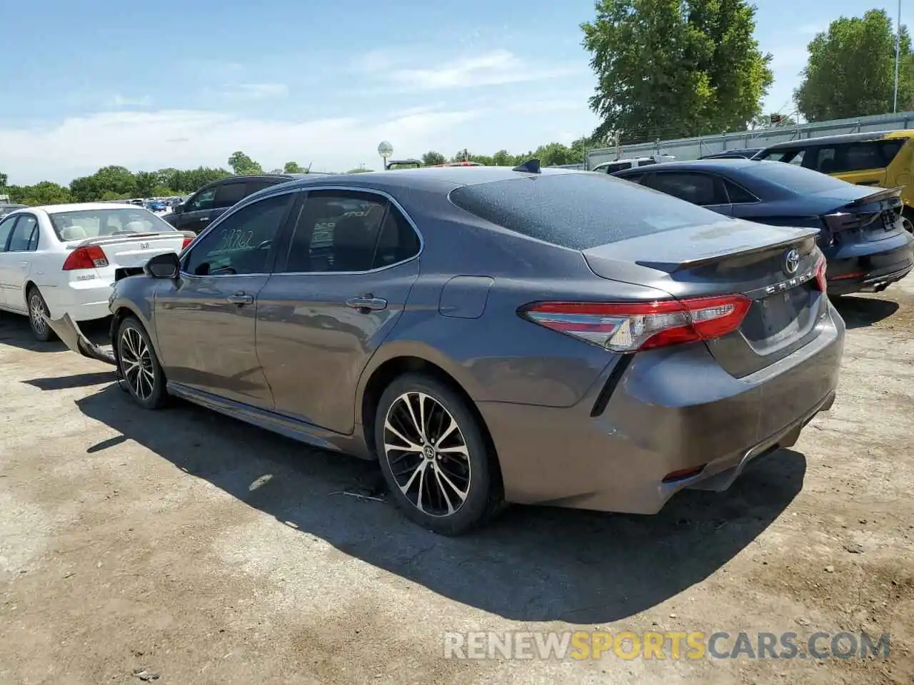 3 Photograph of a damaged car 4T1B11HK0KU760793 TOYOTA CAMRY 2019