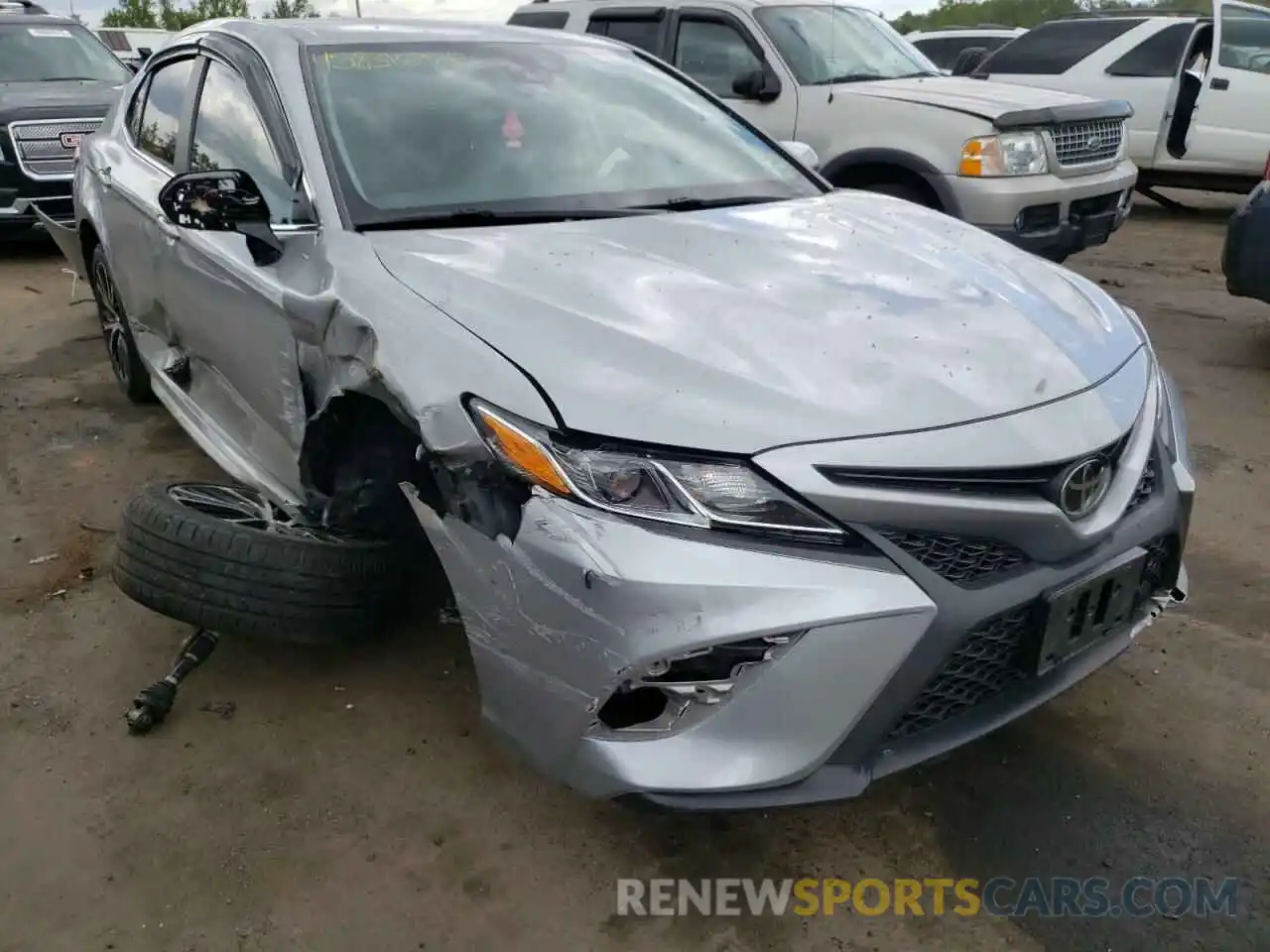 1 Photograph of a damaged car 4T1B11HK0KU761040 TOYOTA CAMRY 2019