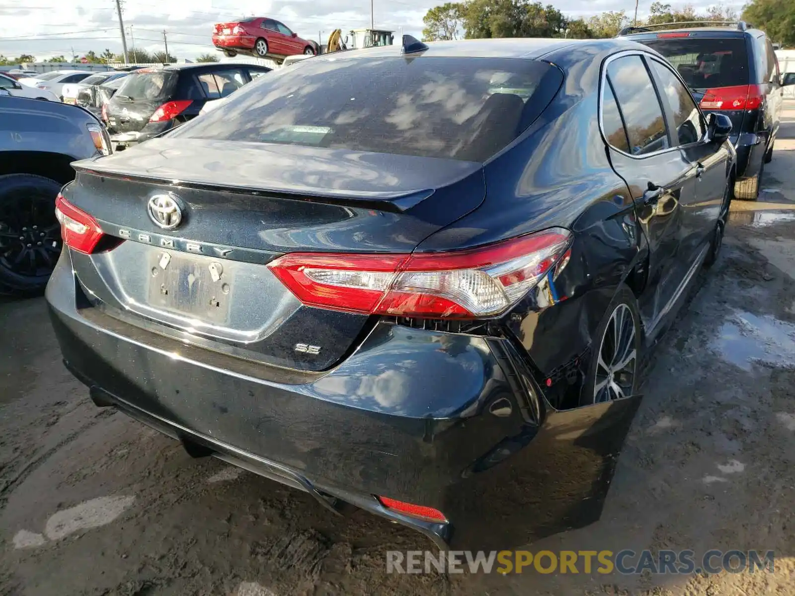 4 Photograph of a damaged car 4T1B11HK0KU761233 TOYOTA CAMRY 2019