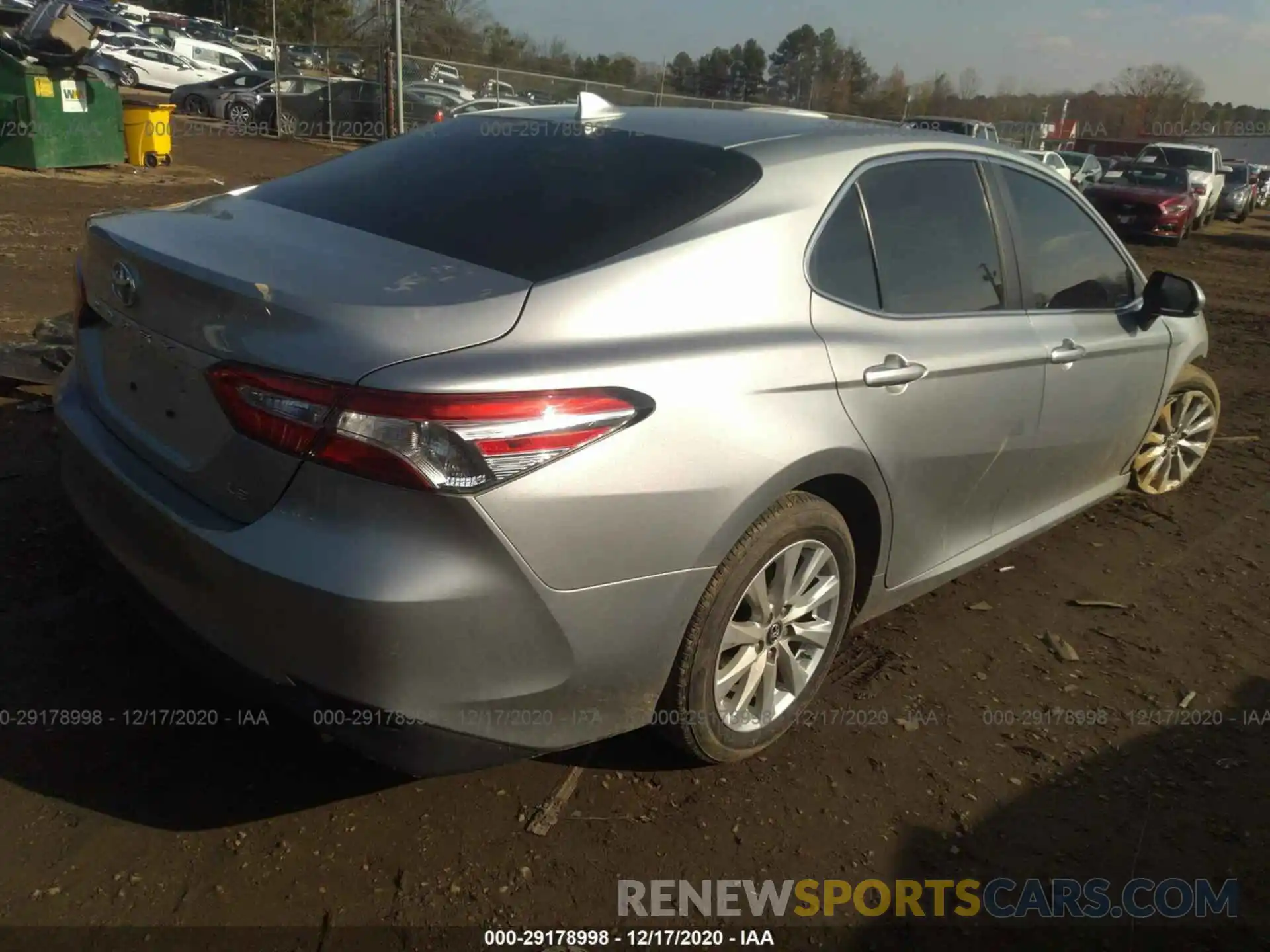 4 Photograph of a damaged car 4T1B11HK0KU761264 TOYOTA CAMRY 2019