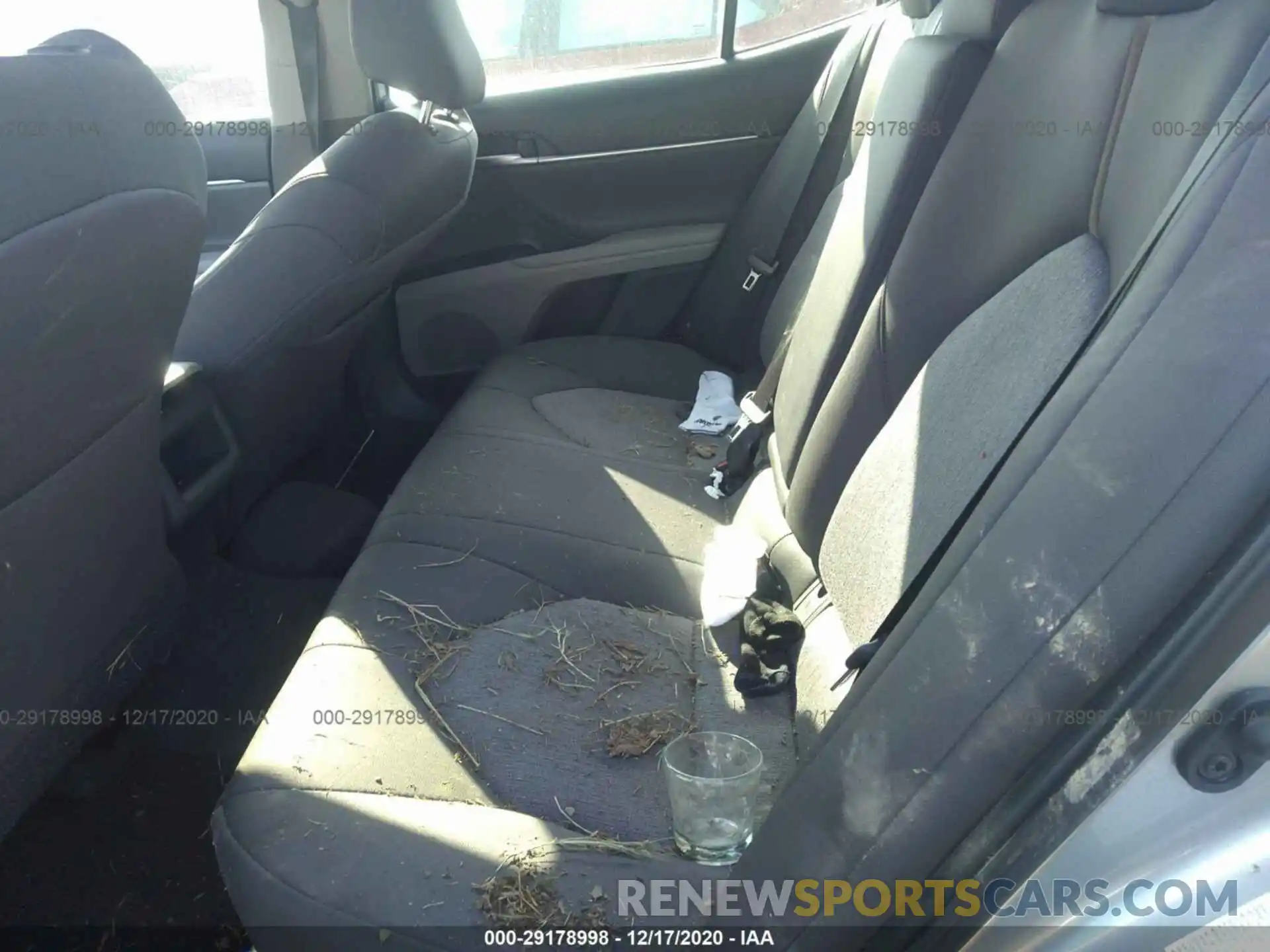 5 Photograph of a damaged car 4T1B11HK0KU761264 TOYOTA CAMRY 2019