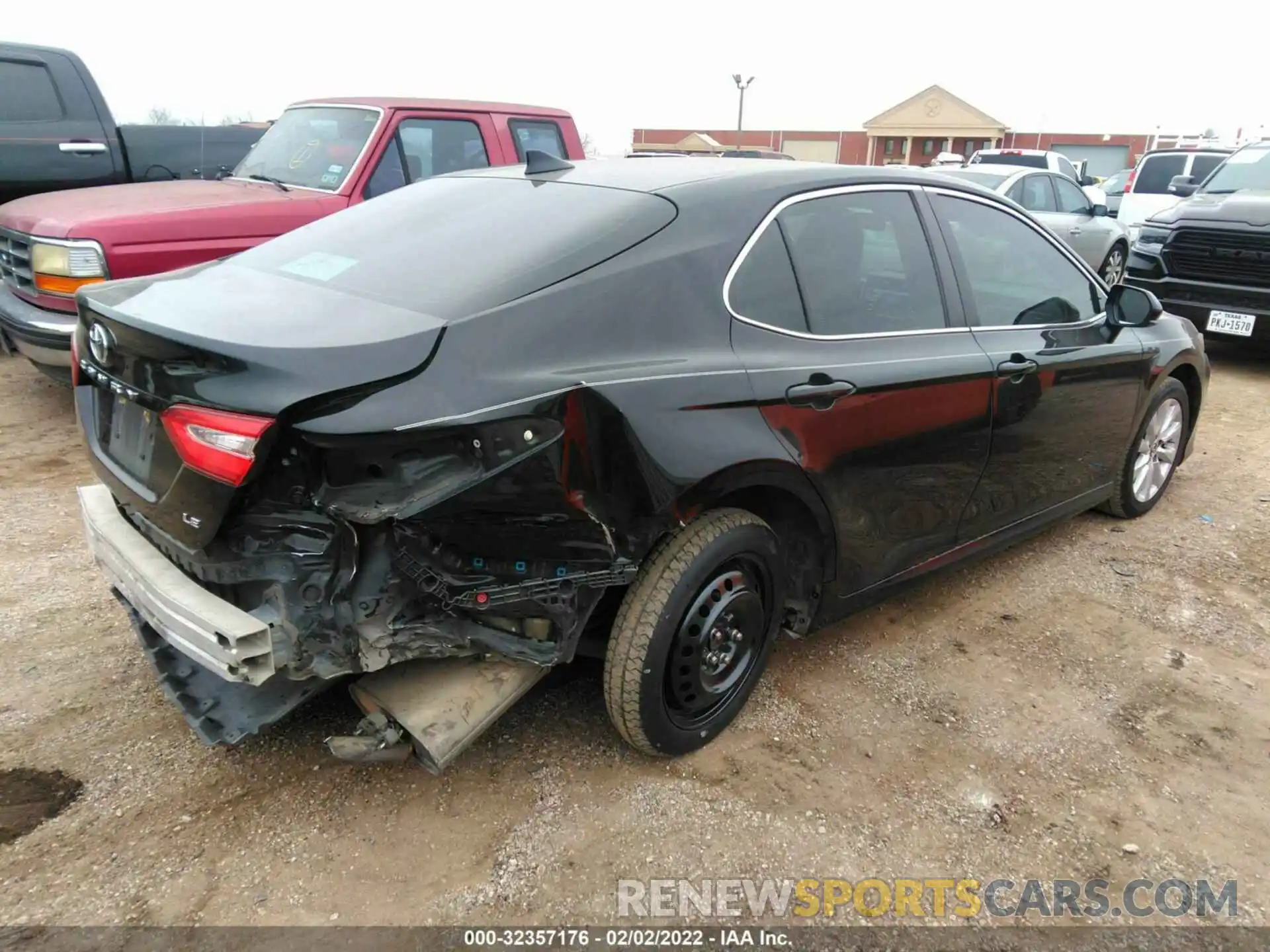 4 Photograph of a damaged car 4T1B11HK0KU762530 TOYOTA CAMRY 2019