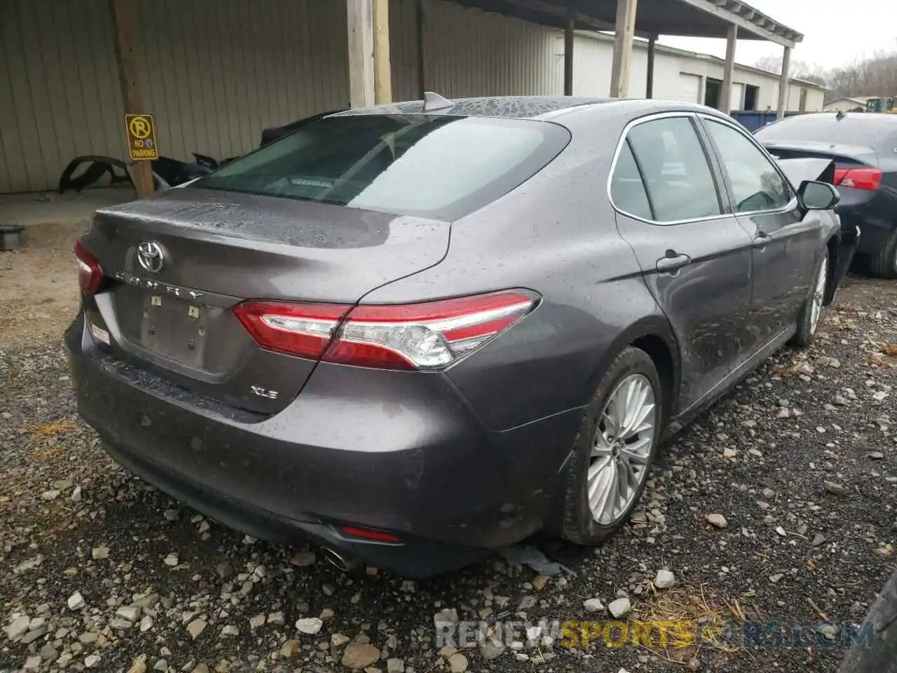 4 Фотография поврежденного автомобиля 4T1B11HK0KU764679 TOYOTA CAMRY 2019