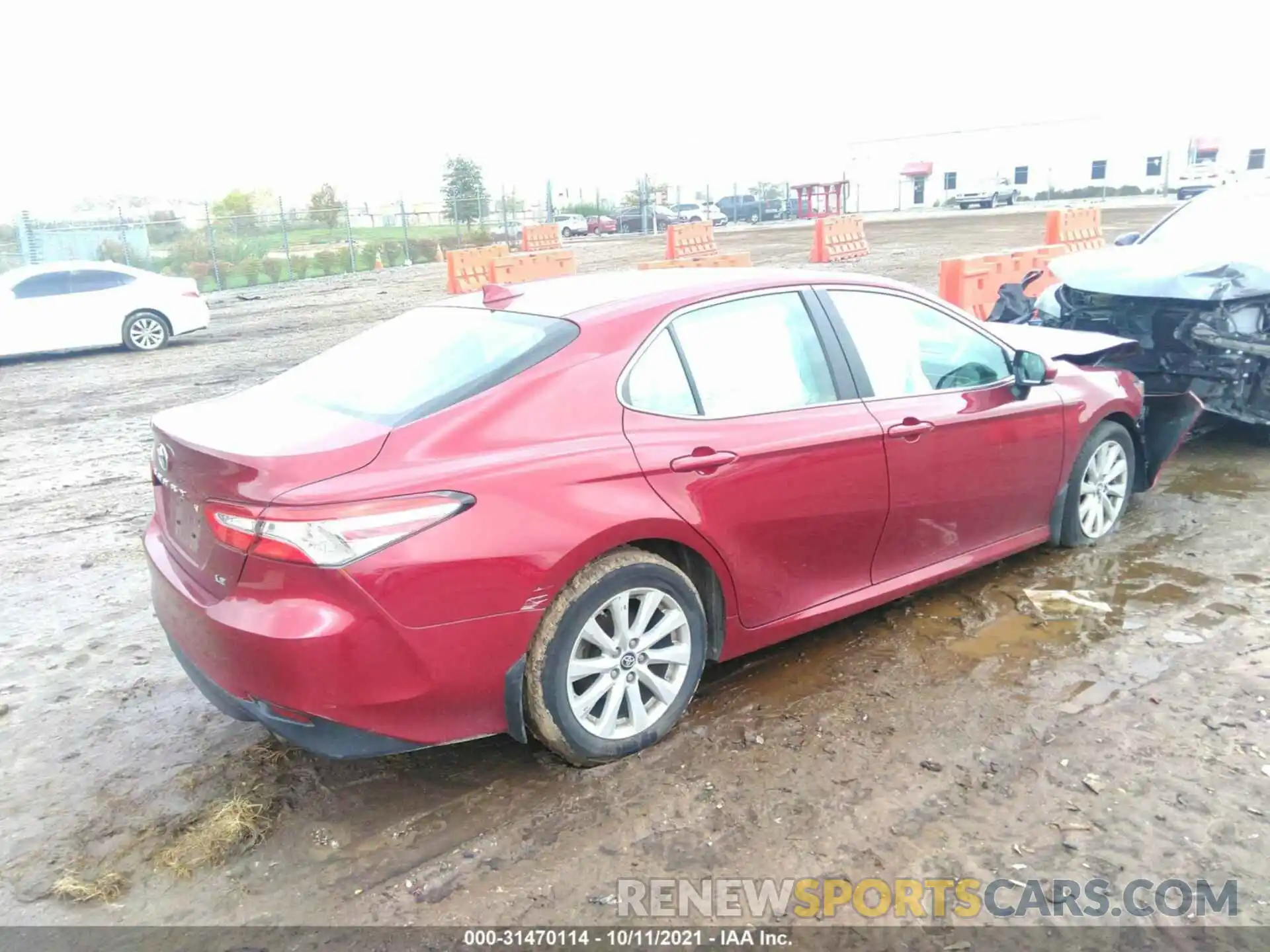 4 Фотография поврежденного автомобиля 4T1B11HK0KU764813 TOYOTA CAMRY 2019