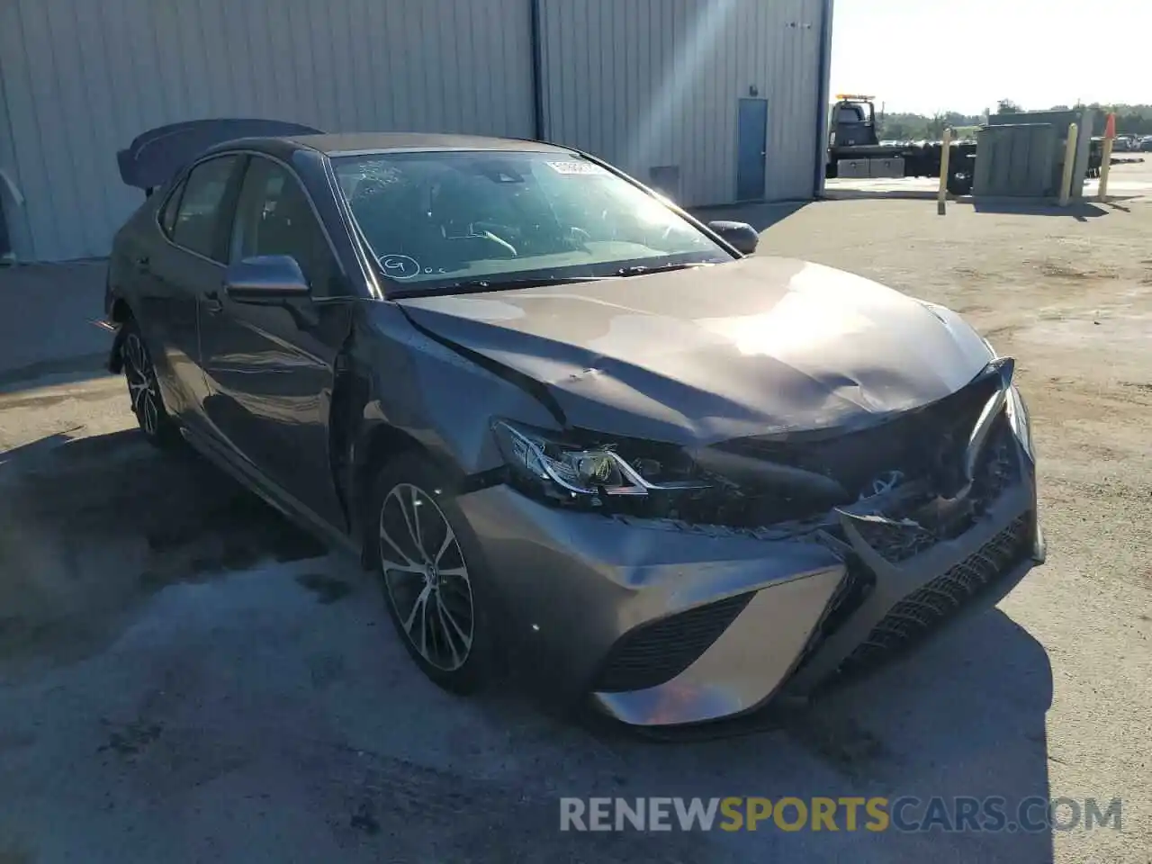 1 Photograph of a damaged car 4T1B11HK0KU765167 TOYOTA CAMRY 2019