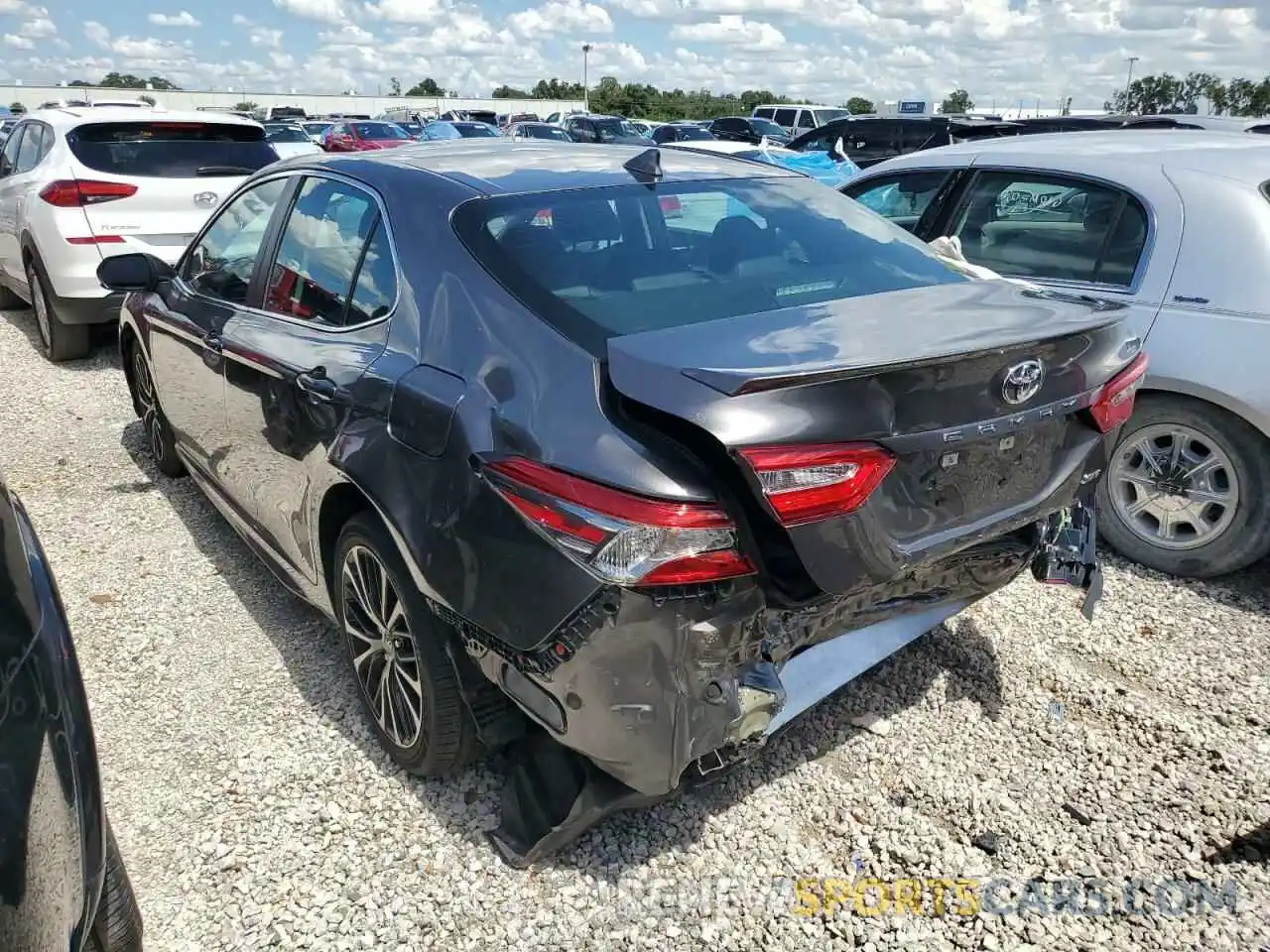 3 Фотография поврежденного автомобиля 4T1B11HK0KU765167 TOYOTA CAMRY 2019