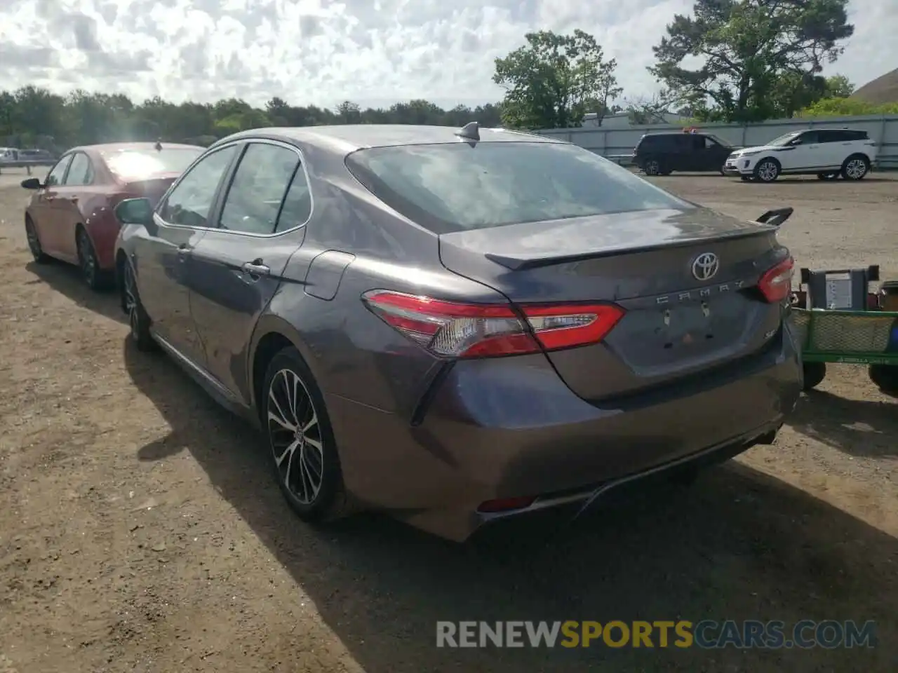 3 Photograph of a damaged car 4T1B11HK0KU766240 TOYOTA CAMRY 2019