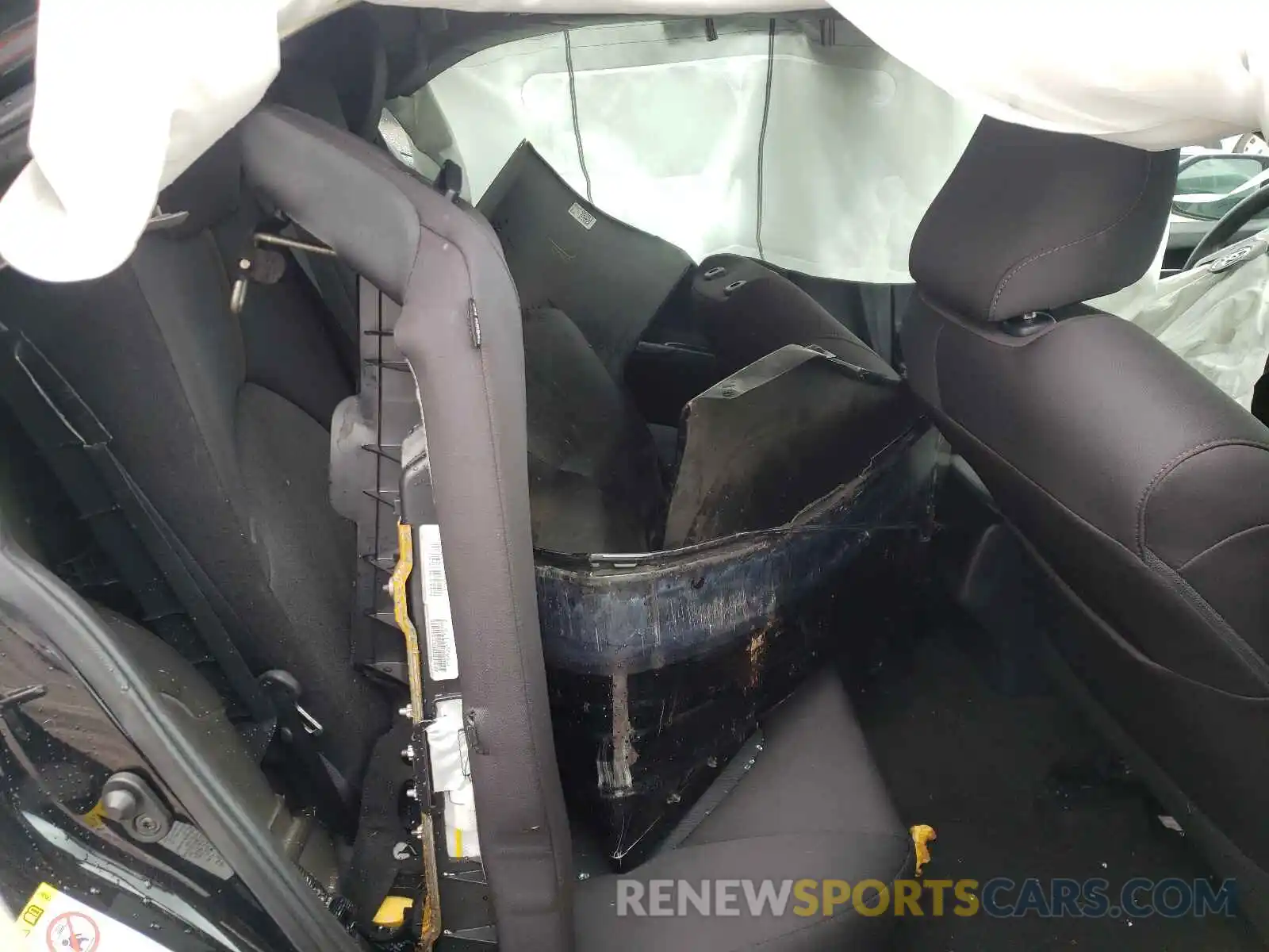 6 Photograph of a damaged car 4T1B11HK0KU767128 TOYOTA CAMRY 2019