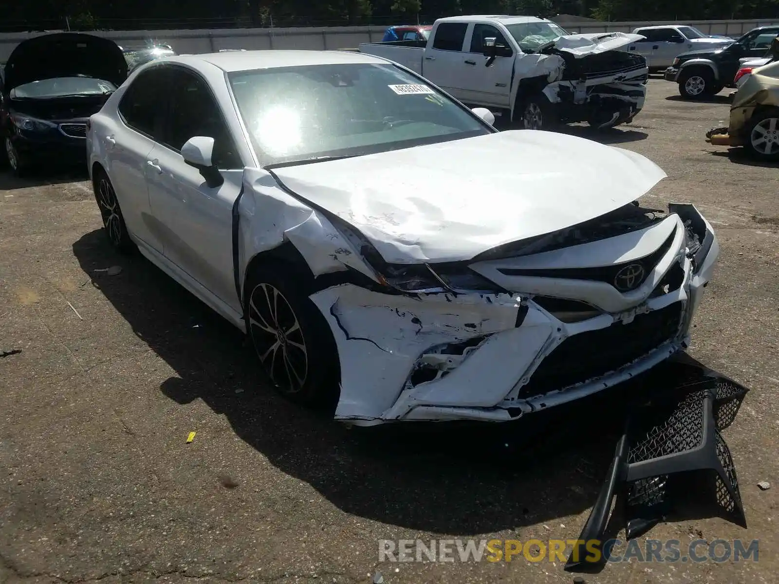 1 Photograph of a damaged car 4T1B11HK0KU767517 TOYOTA CAMRY 2019