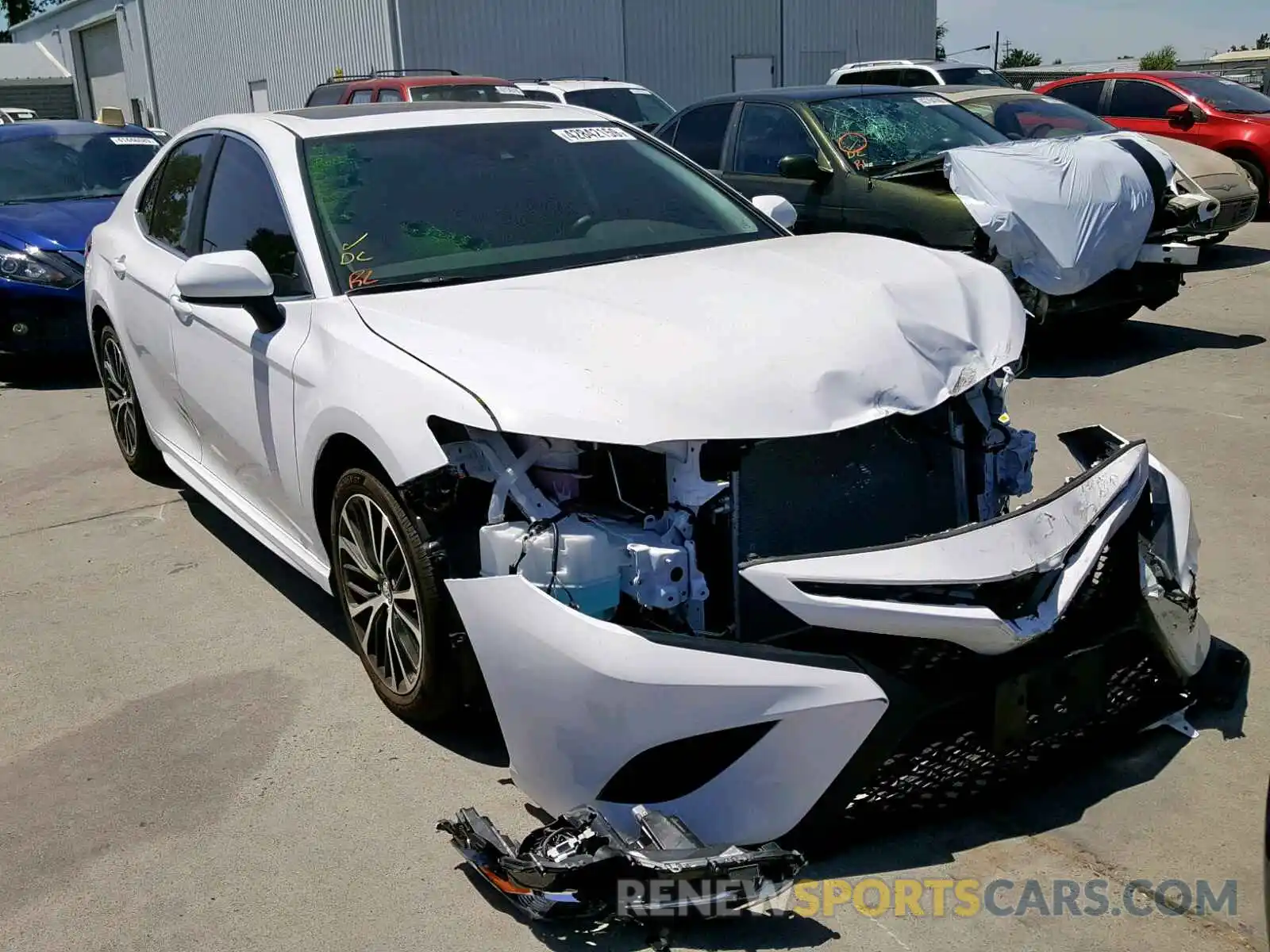 1 Photograph of a damaged car 4T1B11HK0KU768408 TOYOTA CAMRY 2019