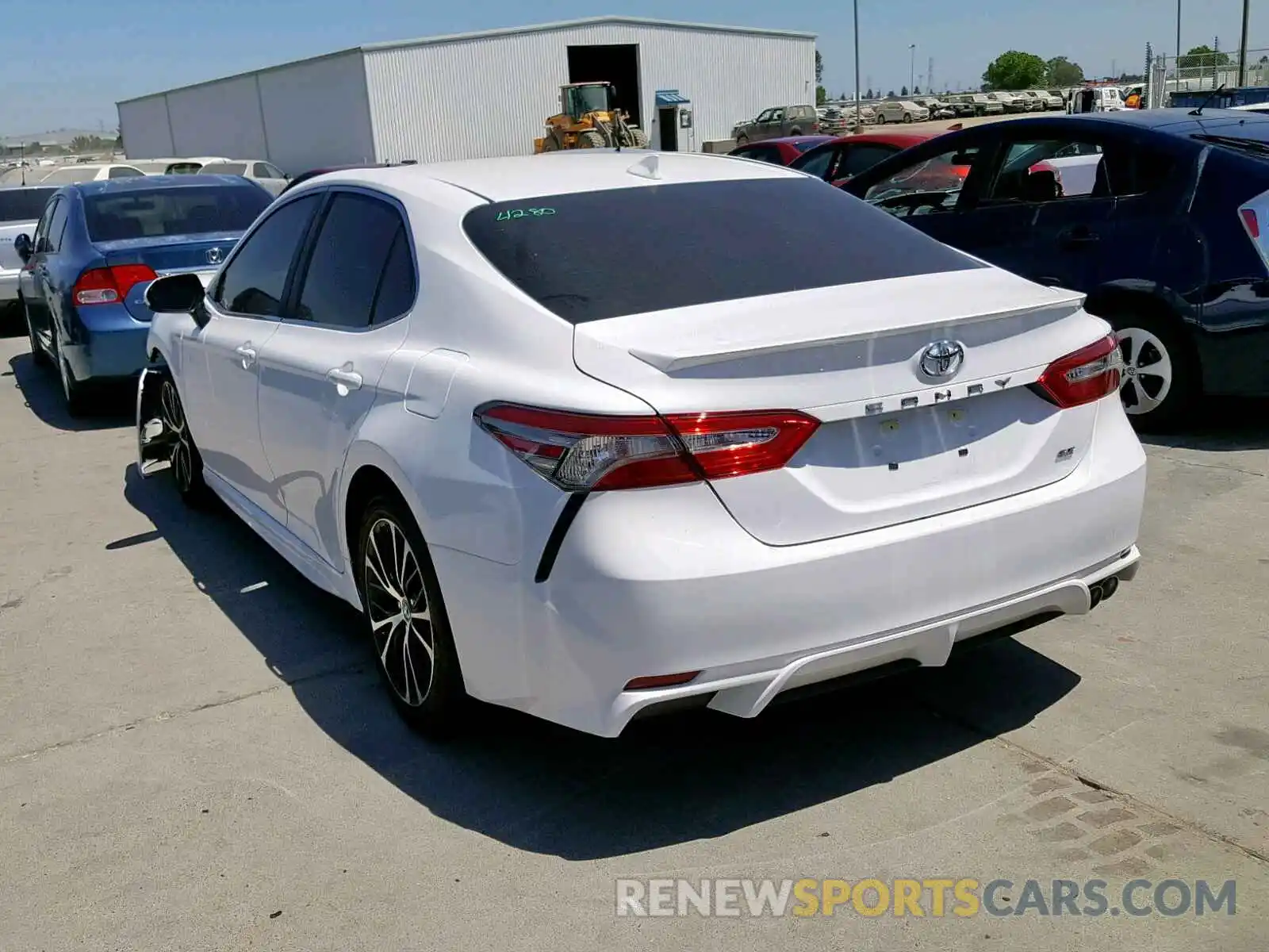 3 Photograph of a damaged car 4T1B11HK0KU768408 TOYOTA CAMRY 2019