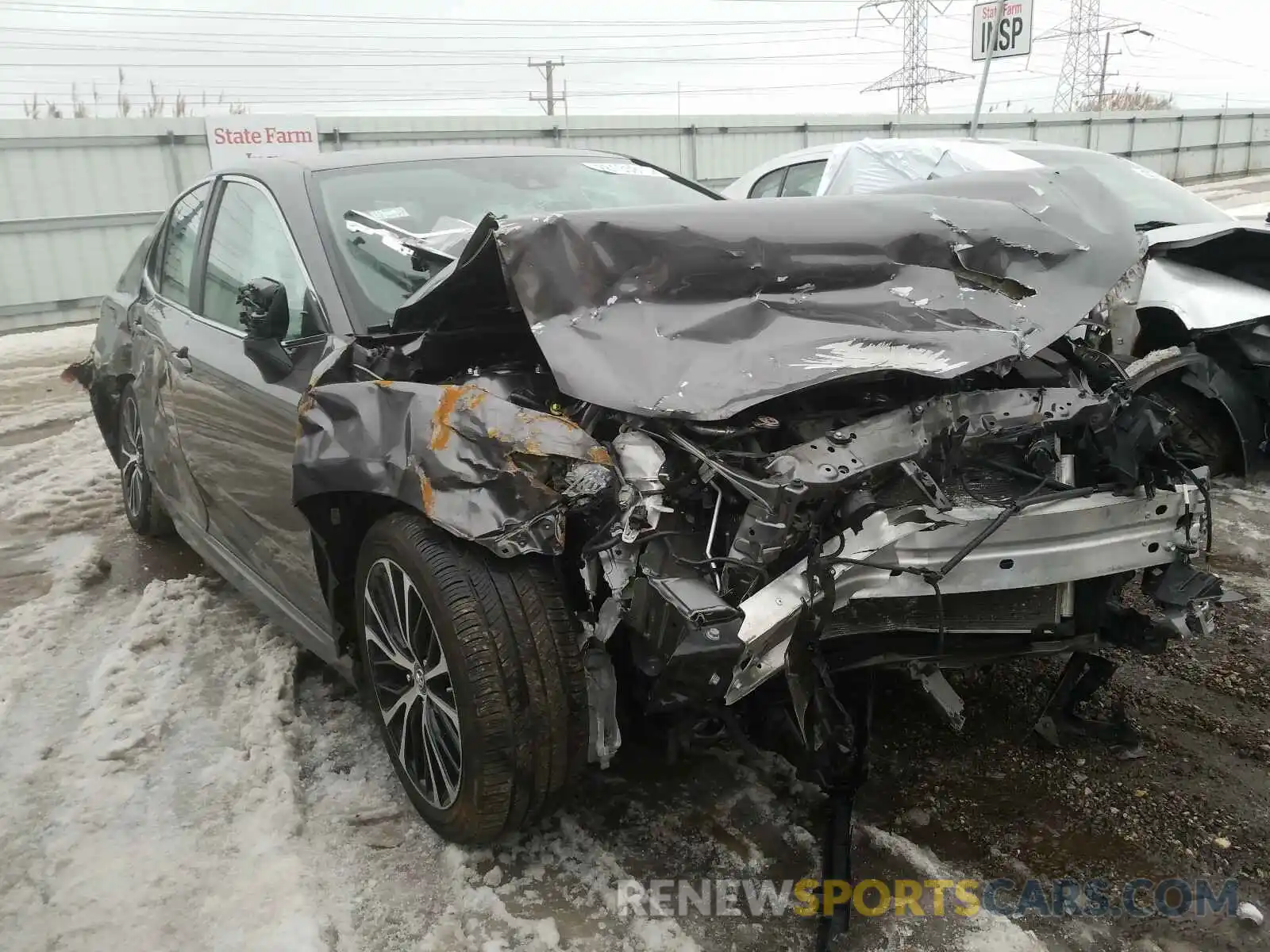 1 Photograph of a damaged car 4T1B11HK0KU769753 TOYOTA CAMRY 2019