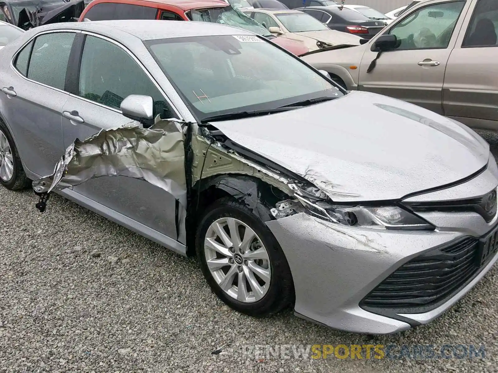 9 Photograph of a damaged car 4T1B11HK0KU770806 TOYOTA CAMRY 2019