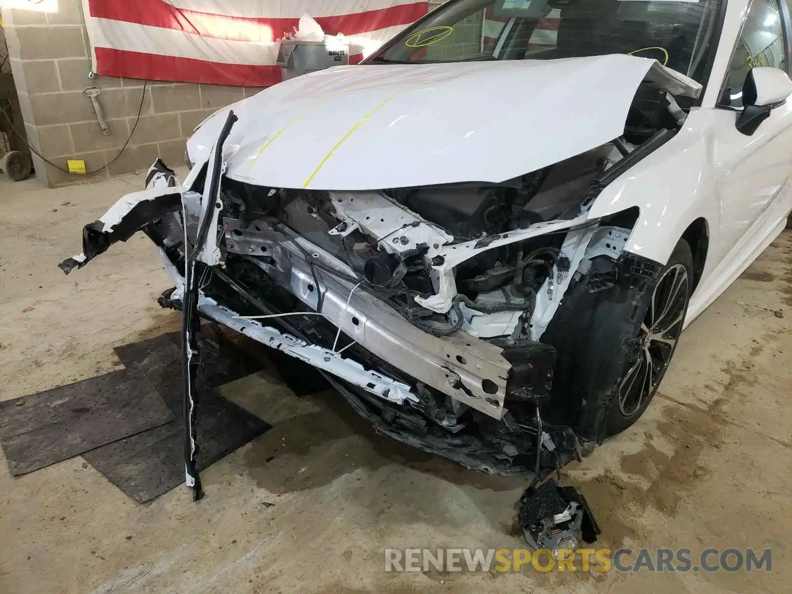 9 Photograph of a damaged car 4T1B11HK0KU771194 TOYOTA CAMRY 2019
