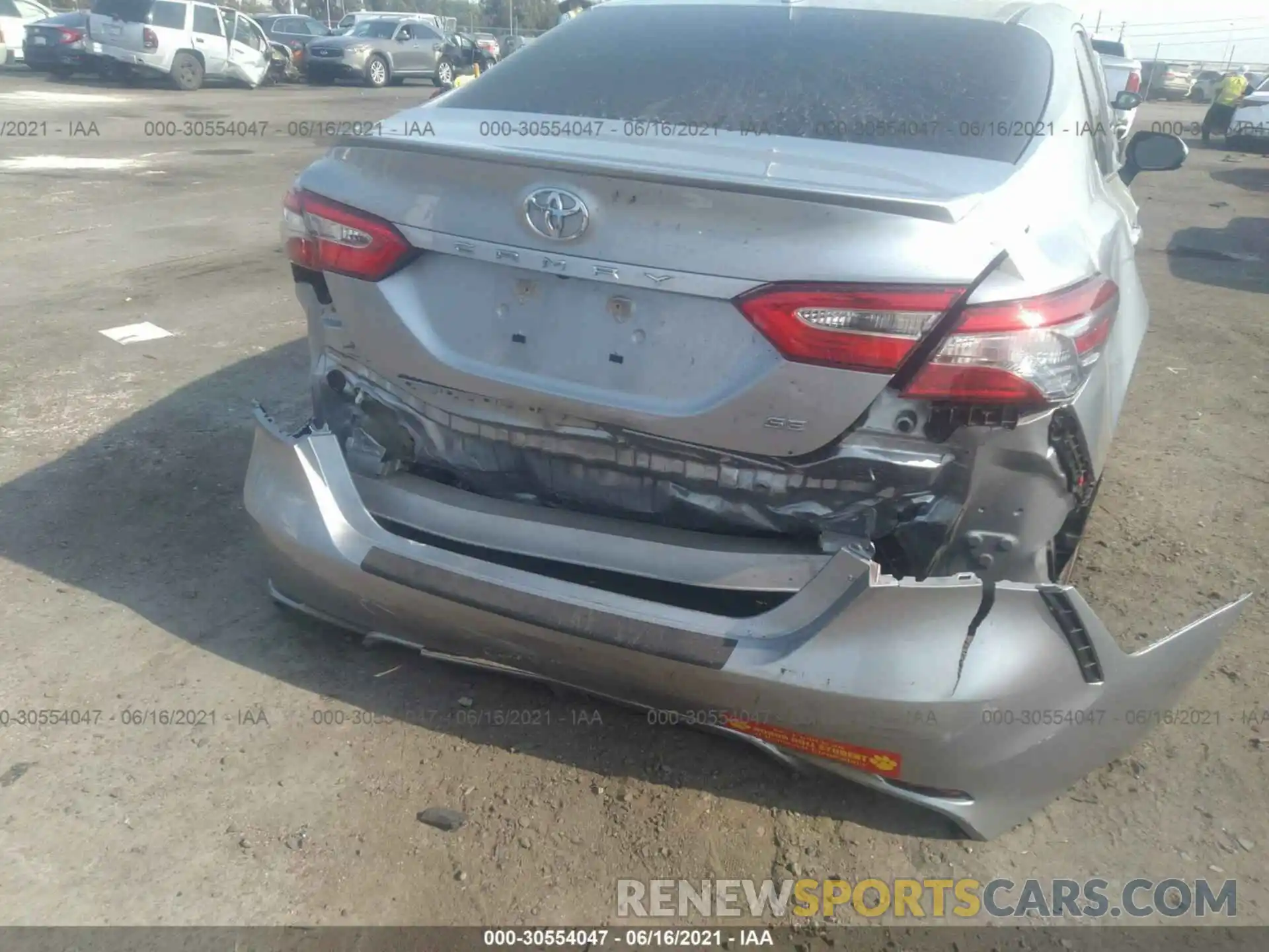 6 Photograph of a damaged car 4T1B11HK0KU777965 TOYOTA CAMRY 2019