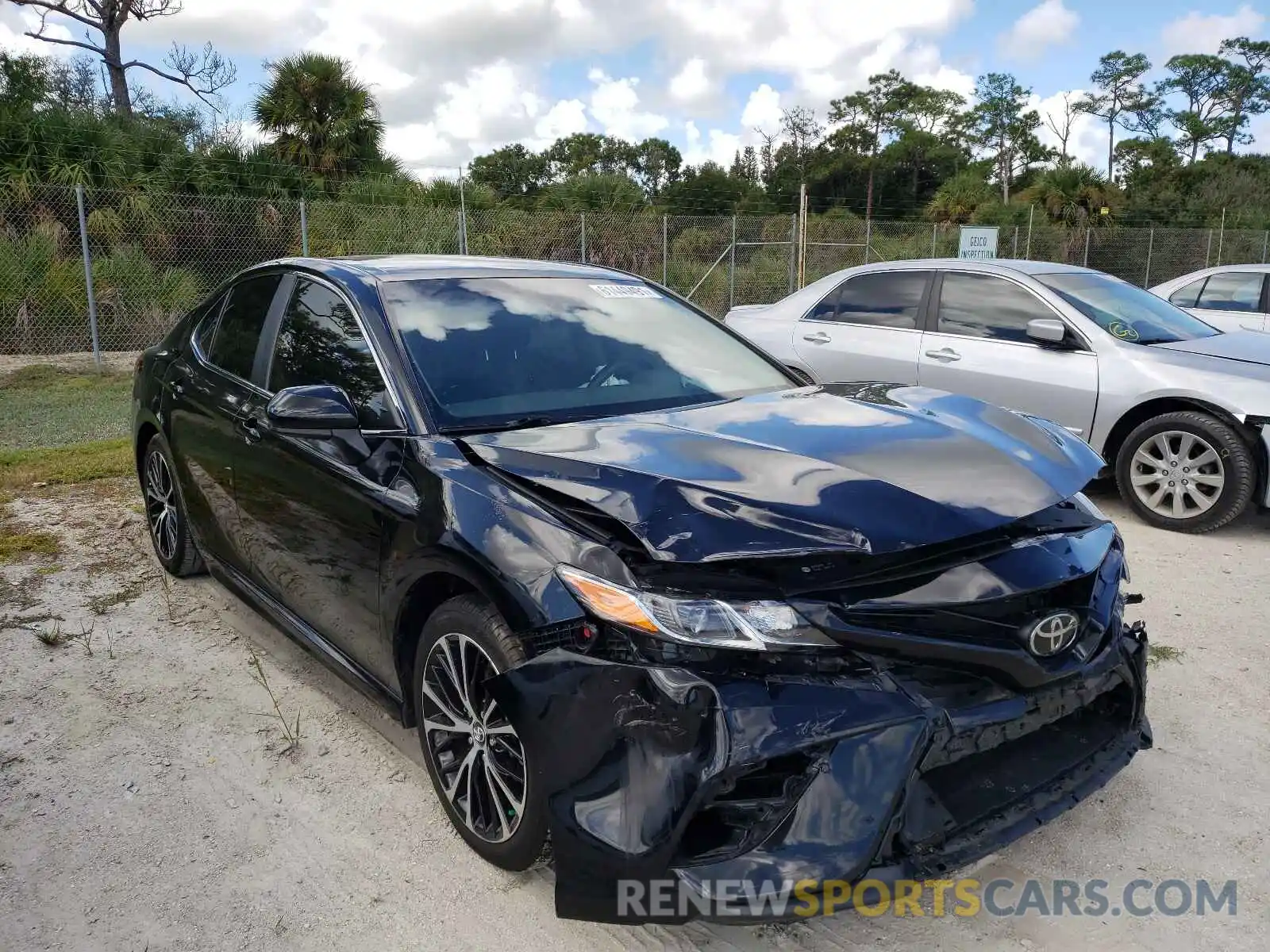 1 Photograph of a damaged car 4T1B11HK0KU778744 TOYOTA CAMRY 2019