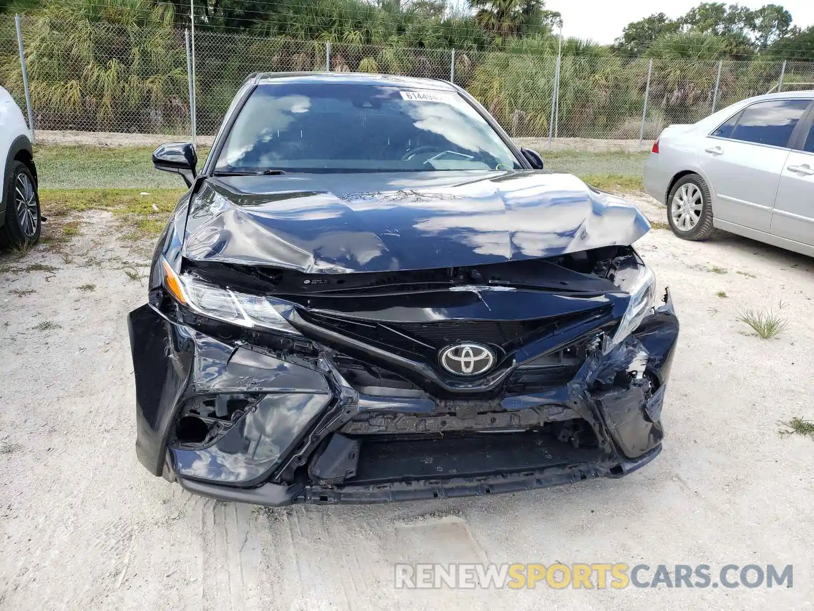 9 Photograph of a damaged car 4T1B11HK0KU778744 TOYOTA CAMRY 2019