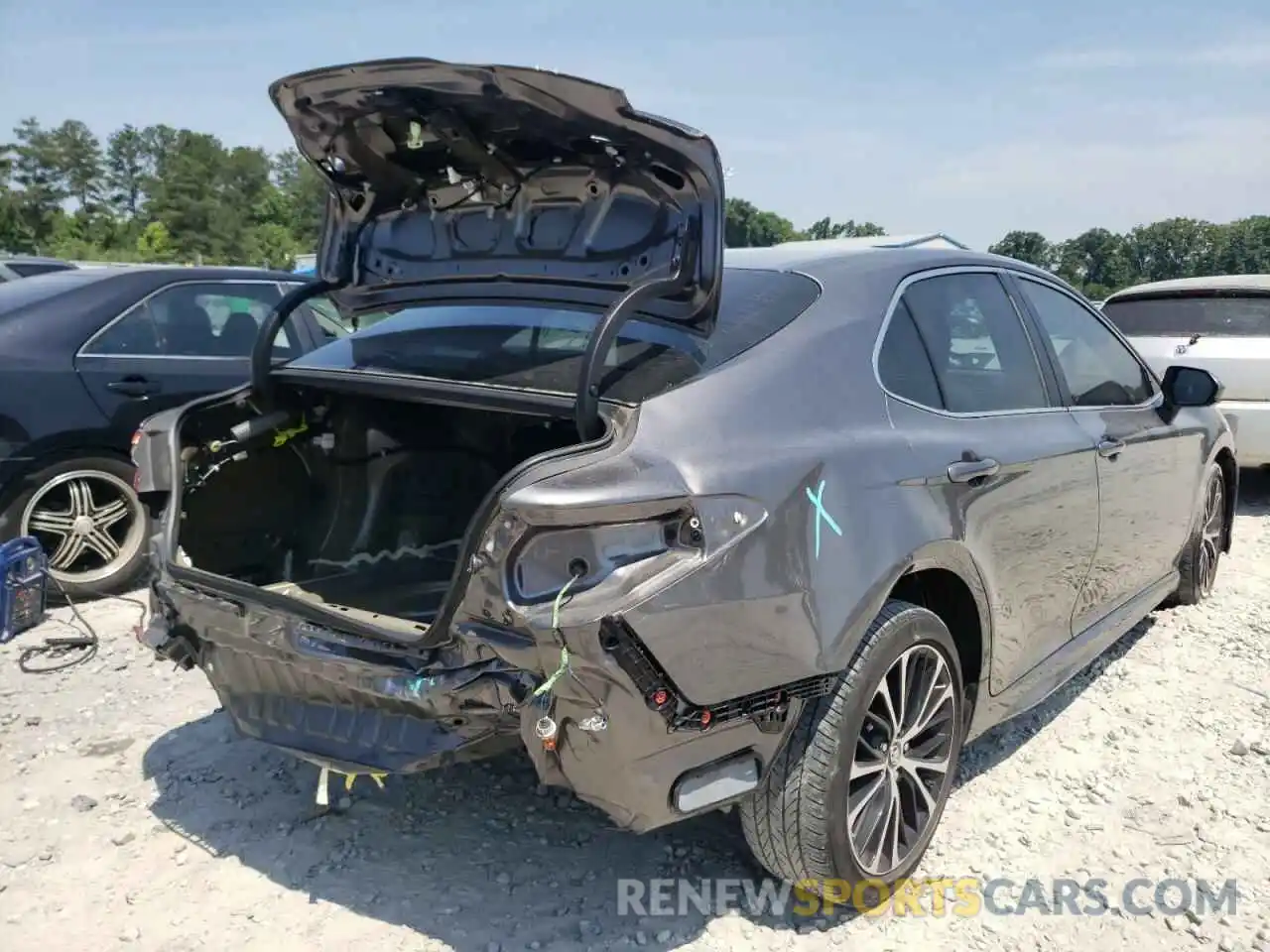 4 Photograph of a damaged car 4T1B11HK0KU779411 TOYOTA CAMRY 2019