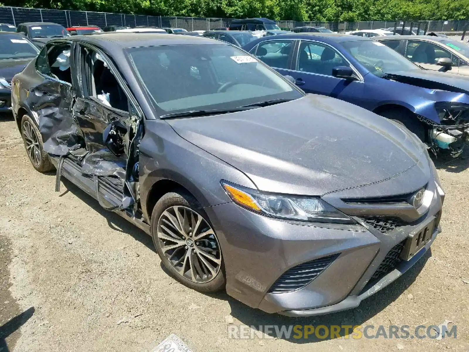 1 Photograph of a damaged car 4T1B11HK0KU780655 TOYOTA CAMRY 2019