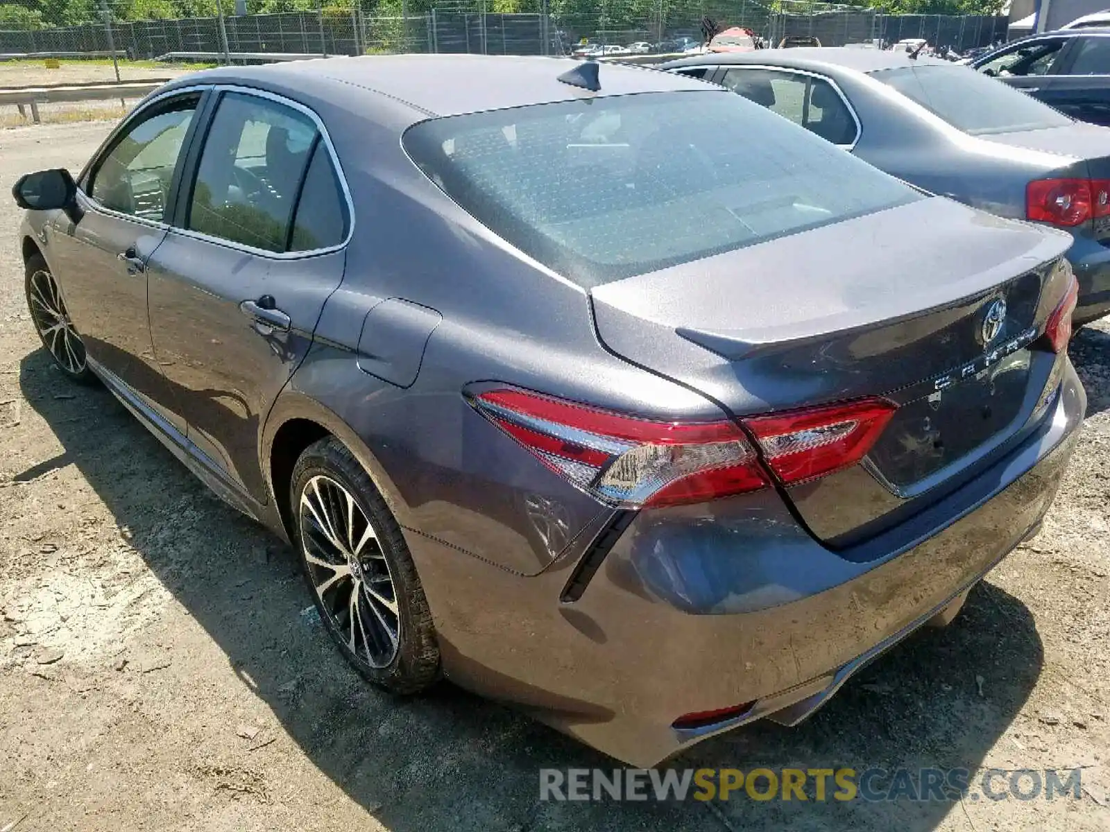 3 Photograph of a damaged car 4T1B11HK0KU780655 TOYOTA CAMRY 2019