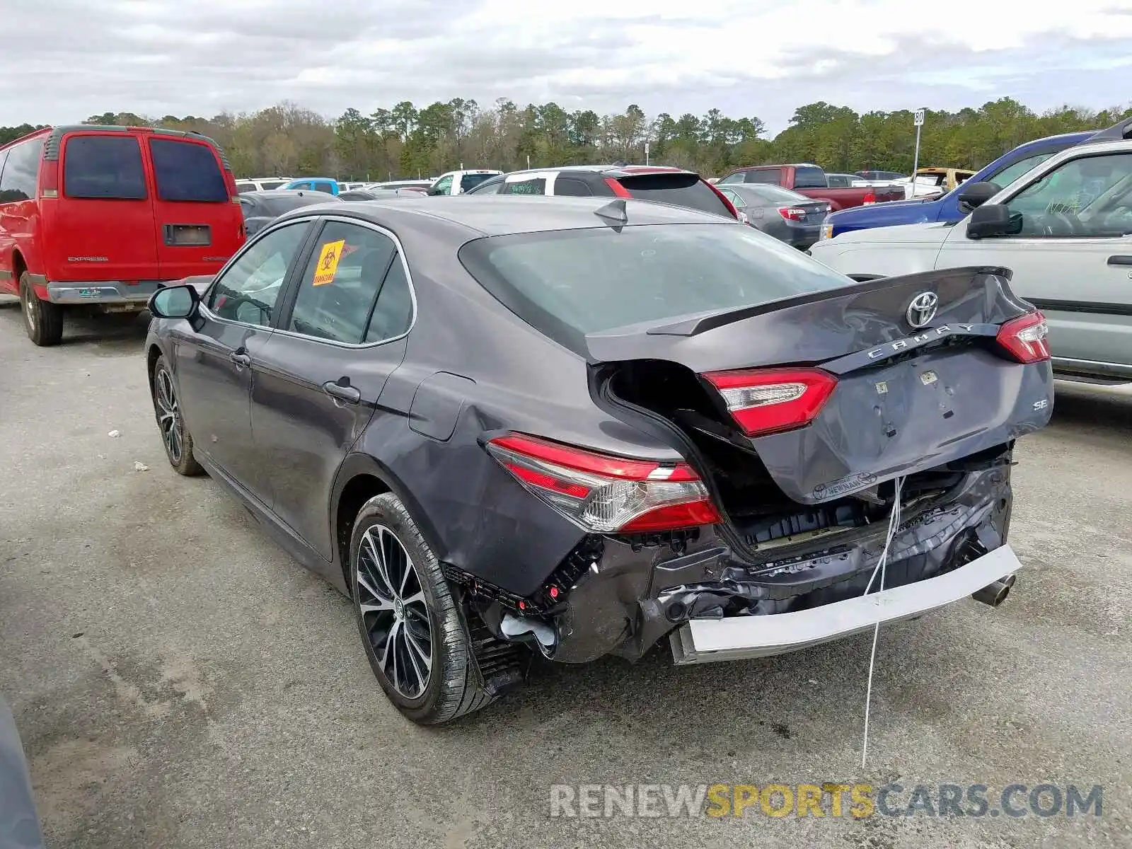 3 Photograph of a damaged car 4T1B11HK0KU780915 TOYOTA CAMRY 2019