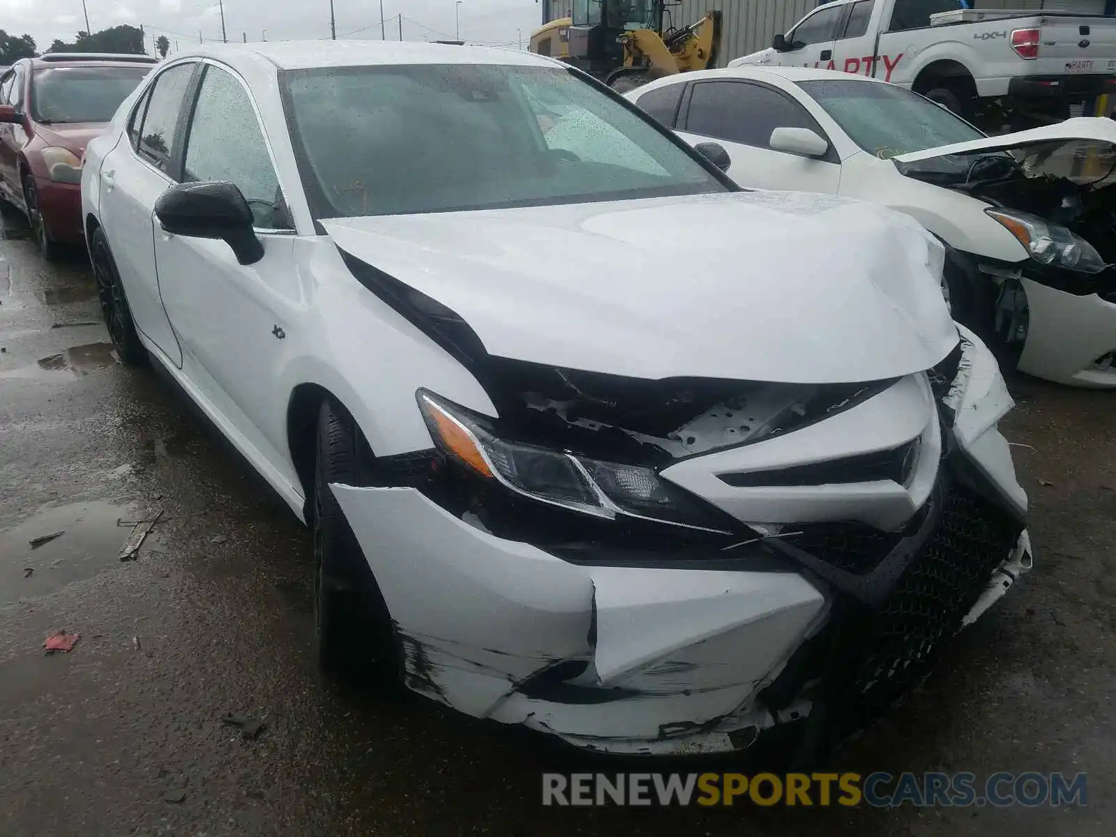 1 Photograph of a damaged car 4T1B11HK0KU780963 TOYOTA CAMRY 2019