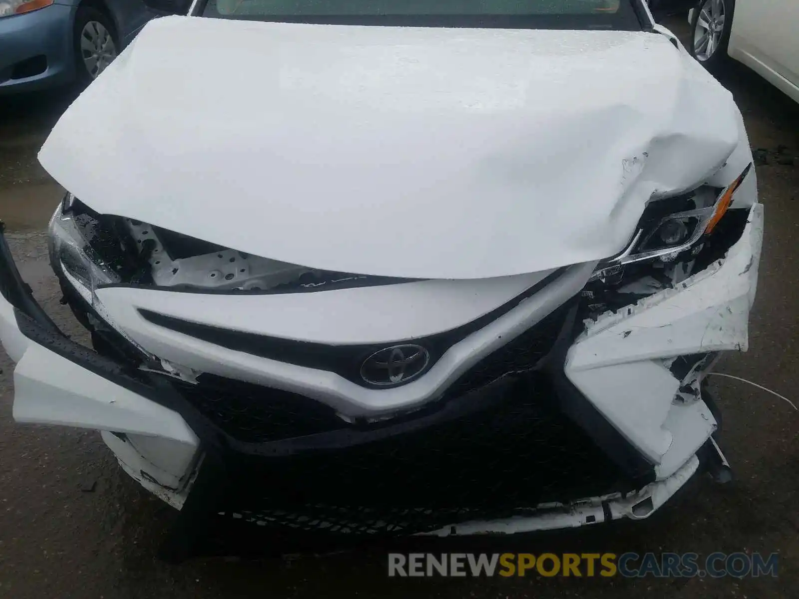 9 Photograph of a damaged car 4T1B11HK0KU780963 TOYOTA CAMRY 2019