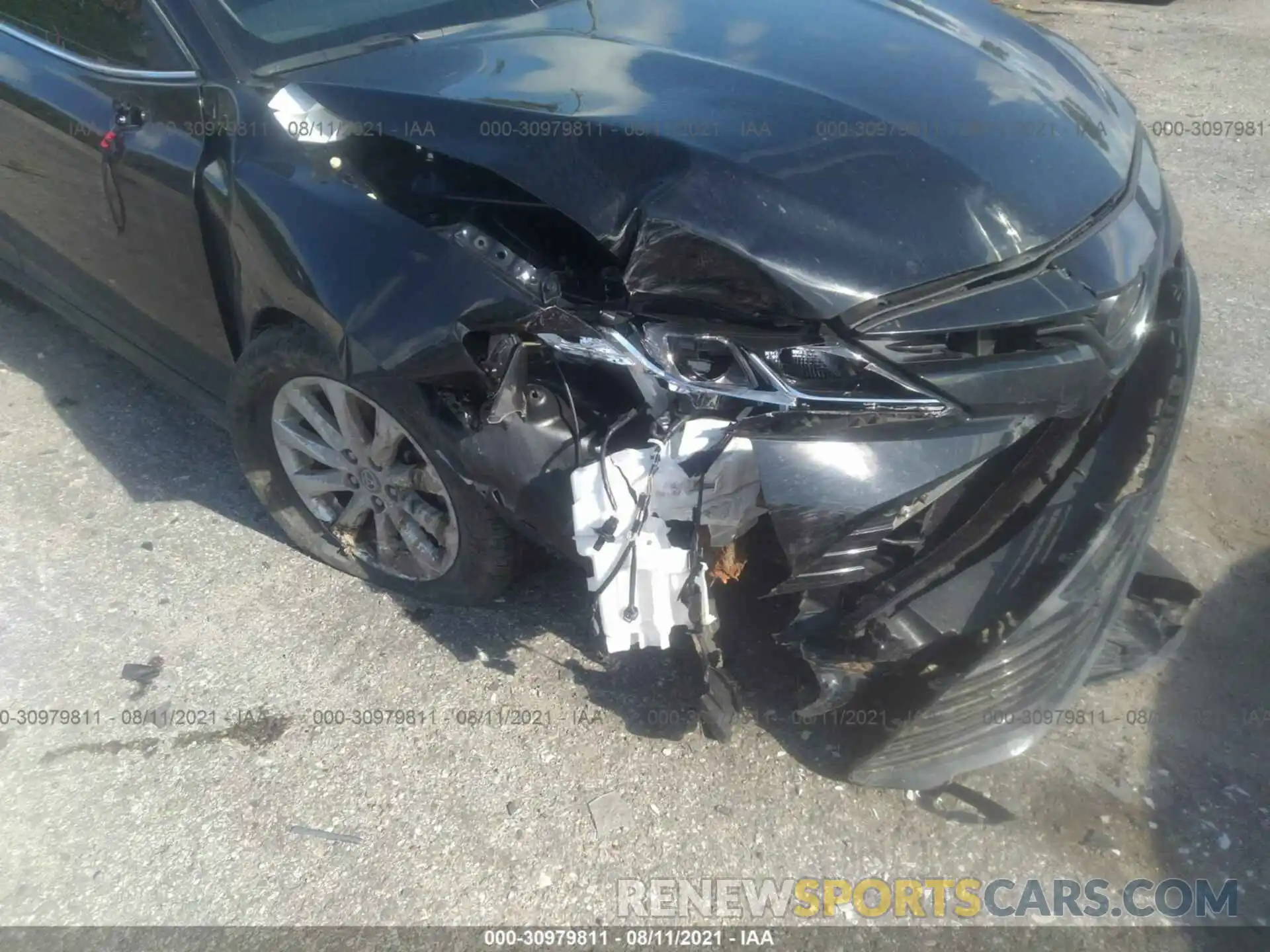 6 Photograph of a damaged car 4T1B11HK0KU783197 TOYOTA CAMRY 2019