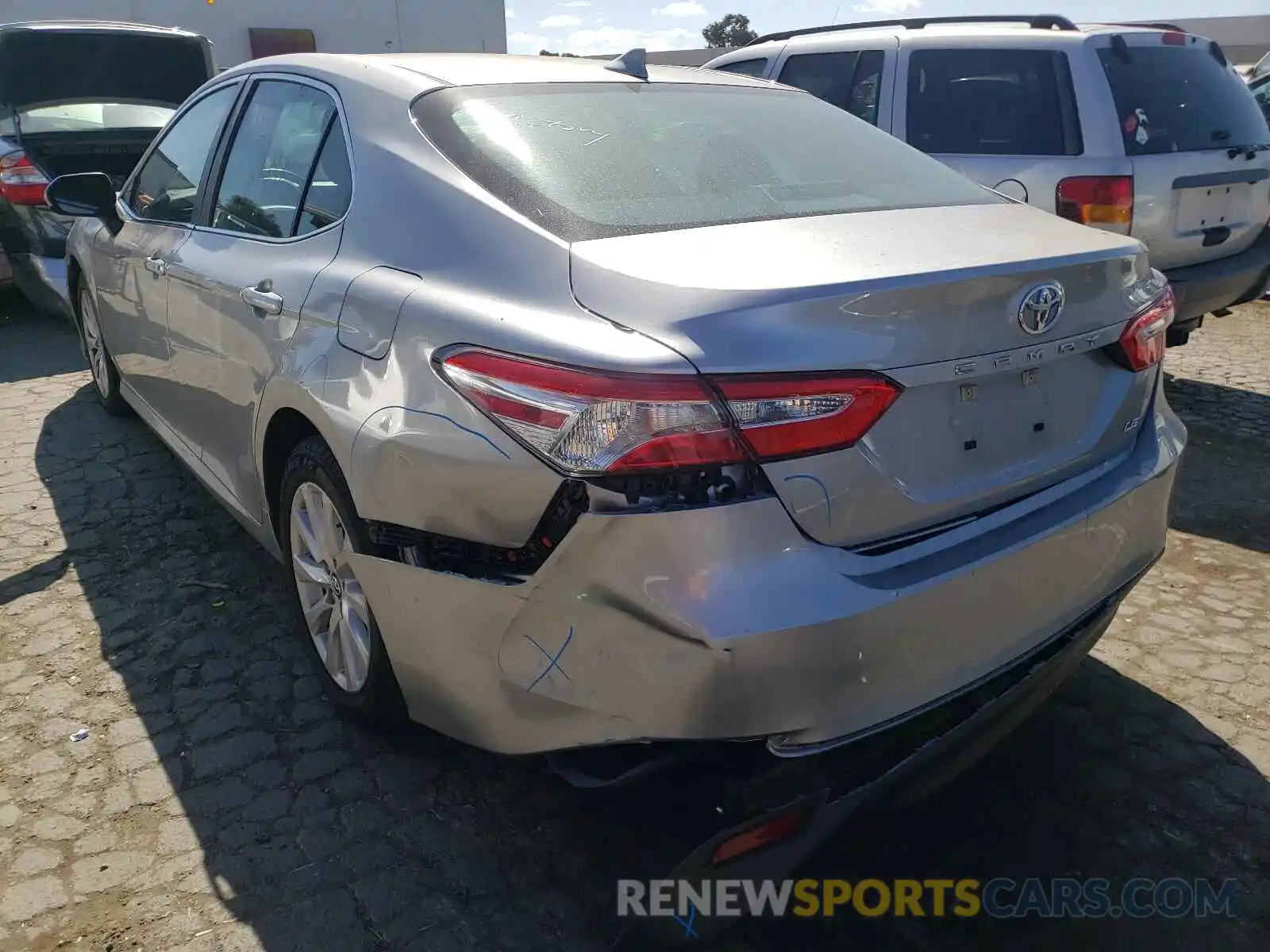 3 Photograph of a damaged car 4T1B11HK0KU783636 TOYOTA CAMRY 2019