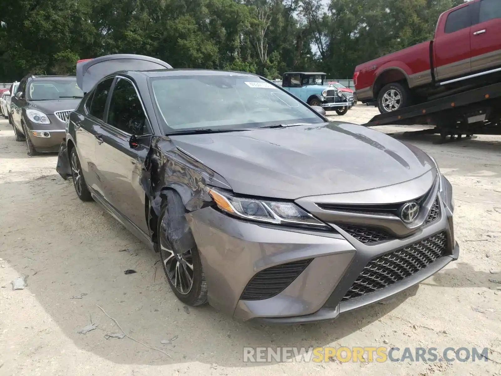 1 Photograph of a damaged car 4T1B11HK0KU784219 TOYOTA CAMRY 2019