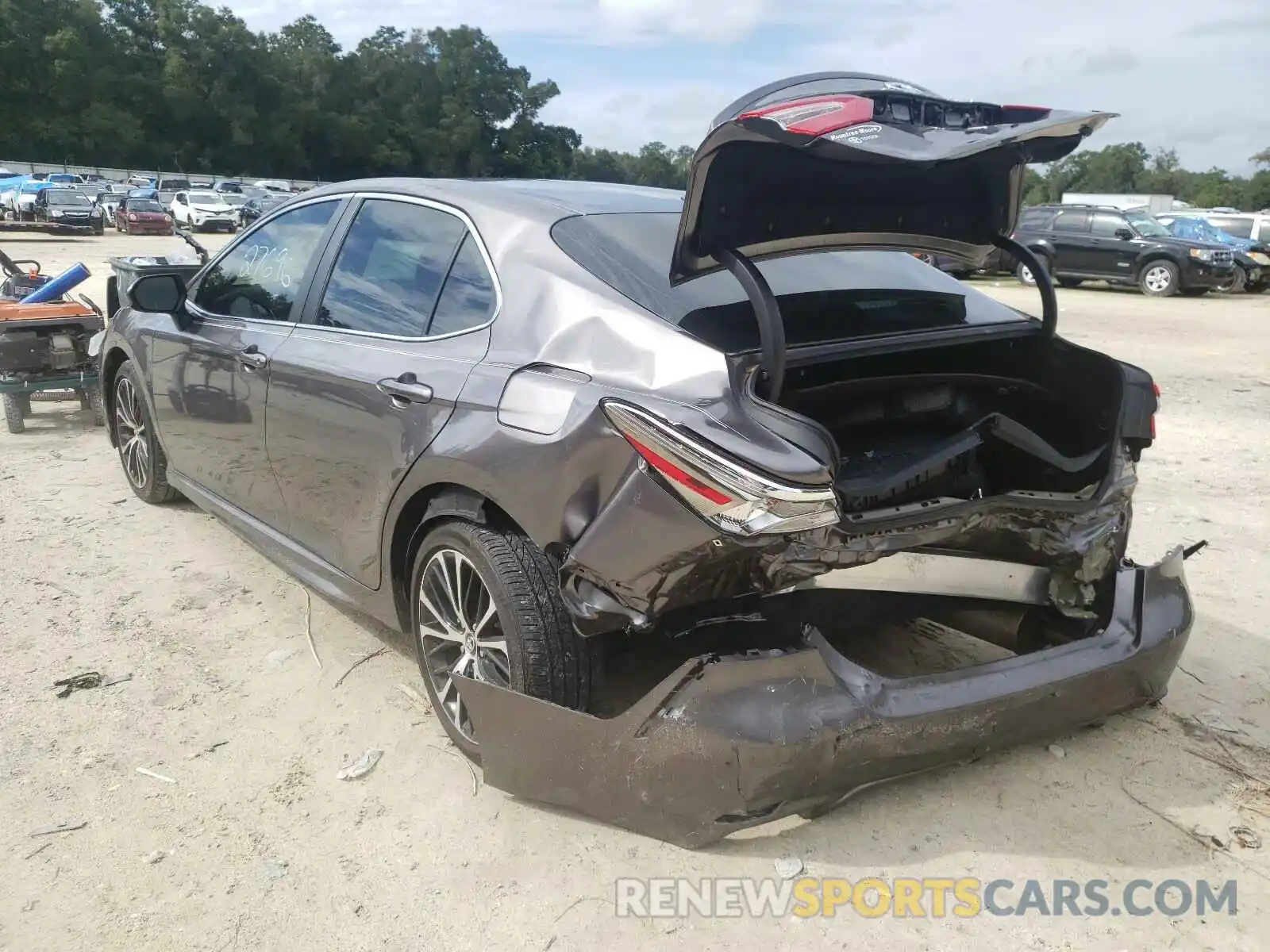 3 Photograph of a damaged car 4T1B11HK0KU784219 TOYOTA CAMRY 2019