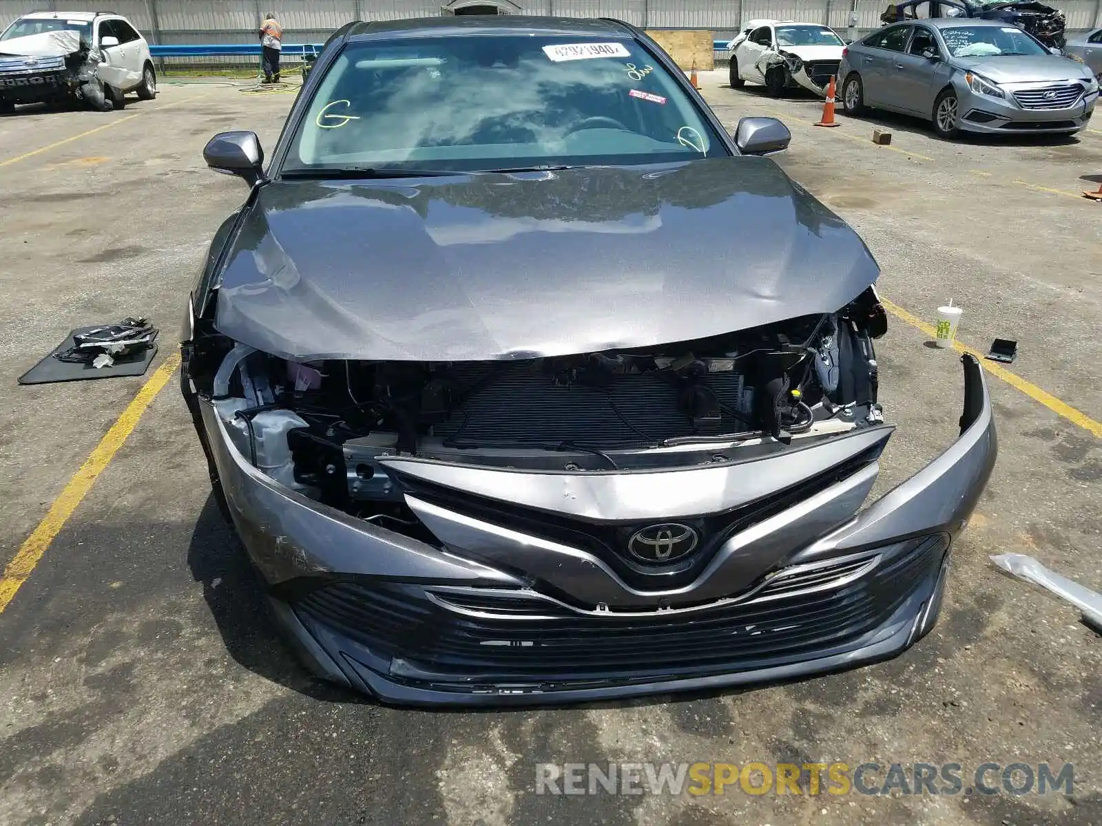 9 Photograph of a damaged car 4T1B11HK0KU784351 TOYOTA CAMRY 2019