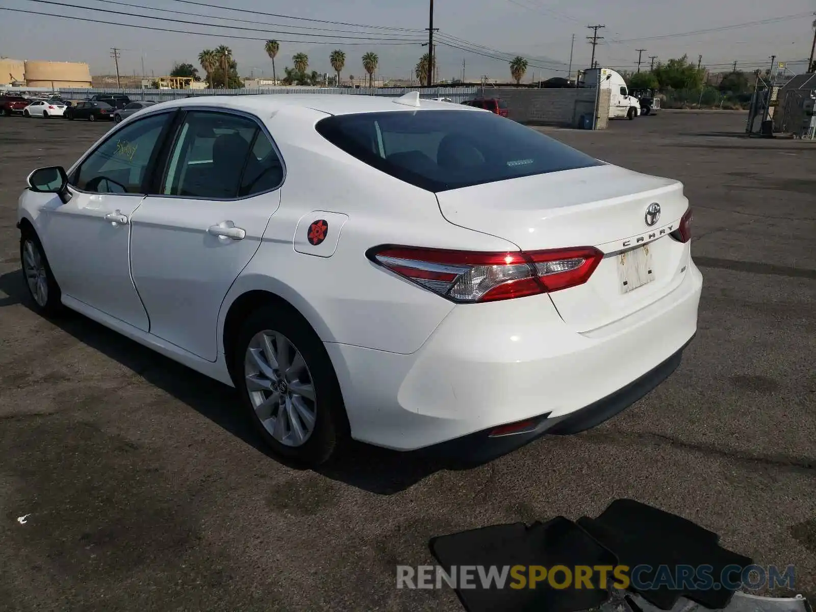 3 Photograph of a damaged car 4T1B11HK0KU784754 TOYOTA CAMRY 2019