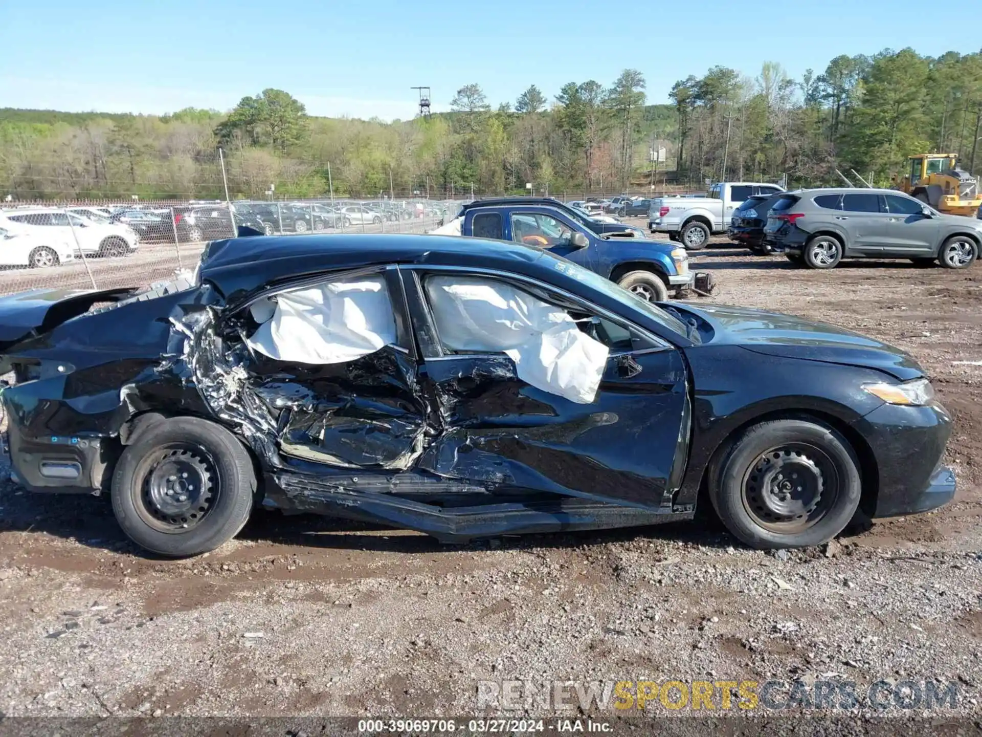 13 Photograph of a damaged car 4T1B11HK0KU785614 TOYOTA CAMRY 2019