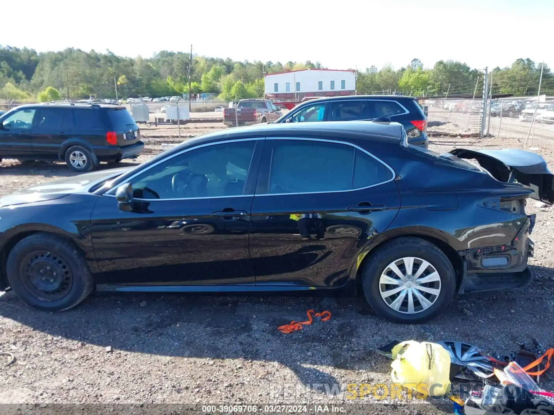 14 Photograph of a damaged car 4T1B11HK0KU785614 TOYOTA CAMRY 2019