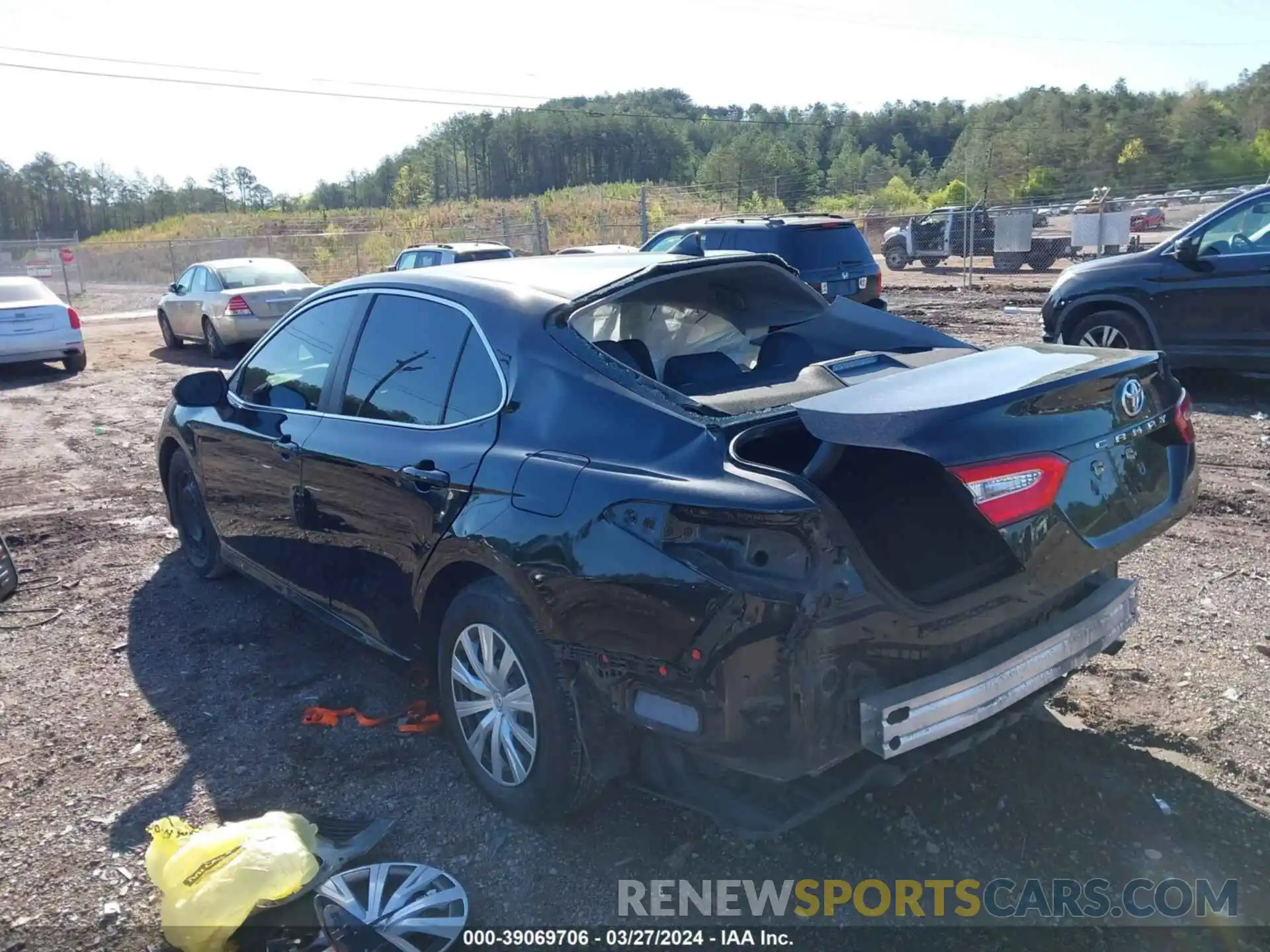 3 Photograph of a damaged car 4T1B11HK0KU785614 TOYOTA CAMRY 2019