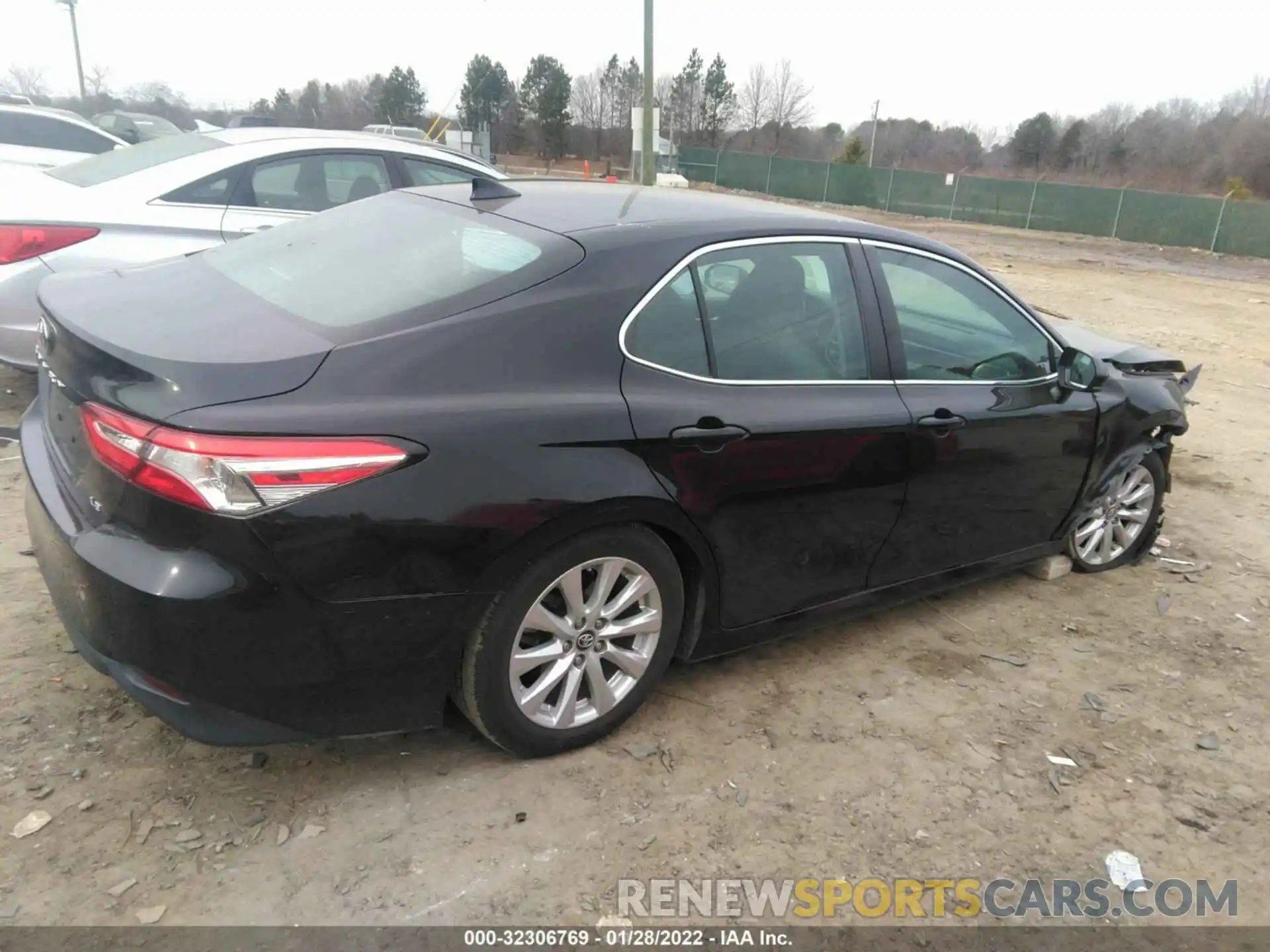 4 Photograph of a damaged car 4T1B11HK0KU786410 TOYOTA CAMRY 2019