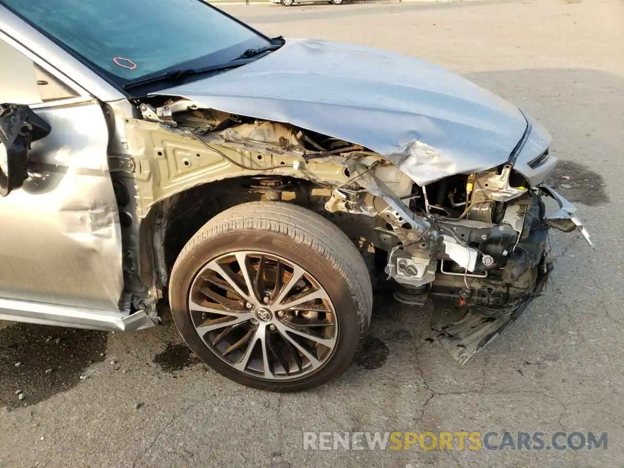 9 Photograph of a damaged car 4T1B11HK0KU787153 TOYOTA CAMRY 2019