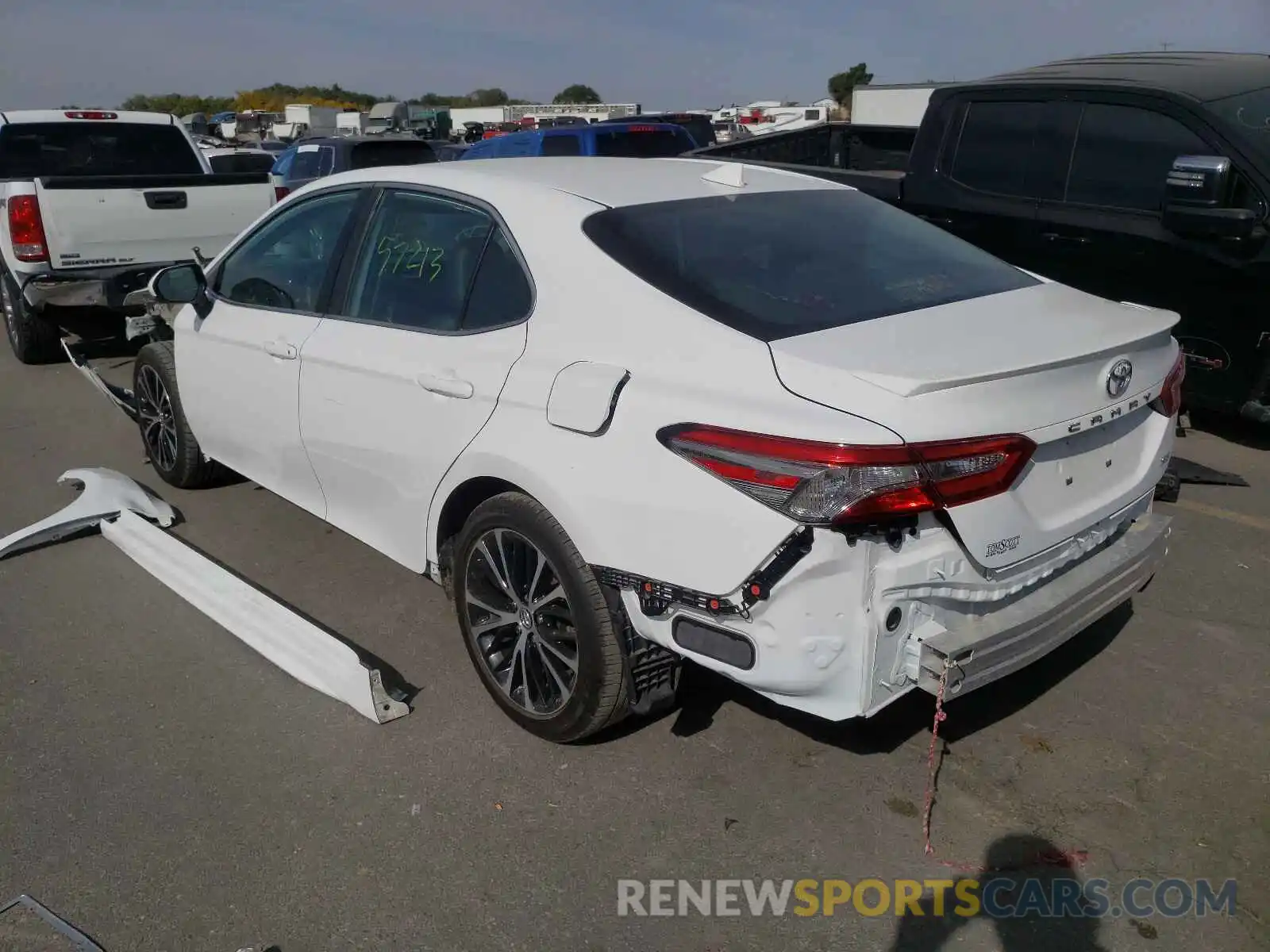 3 Фотография поврежденного автомобиля 4T1B11HK0KU787847 TOYOTA CAMRY 2019