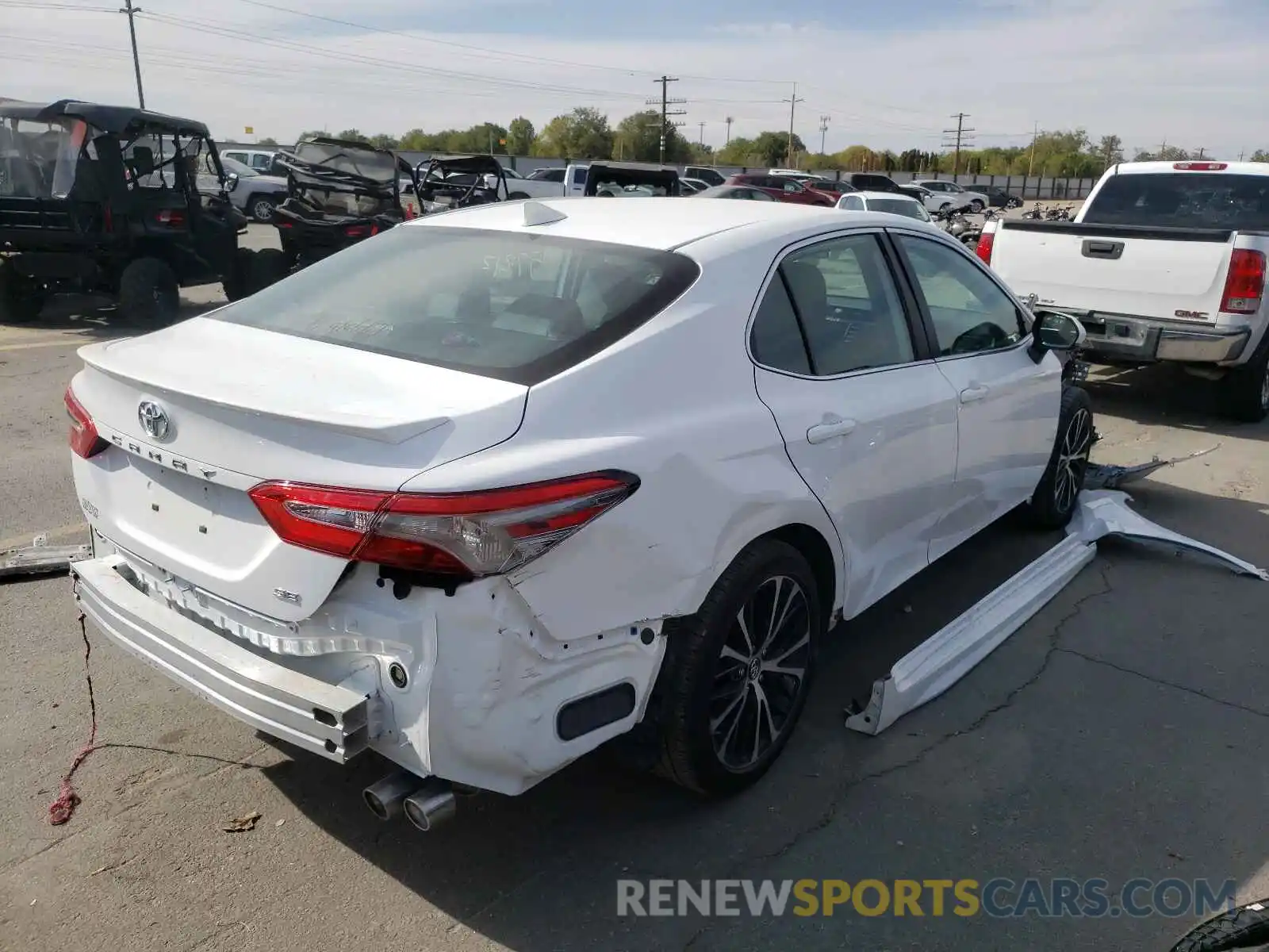 4 Photograph of a damaged car 4T1B11HK0KU787847 TOYOTA CAMRY 2019