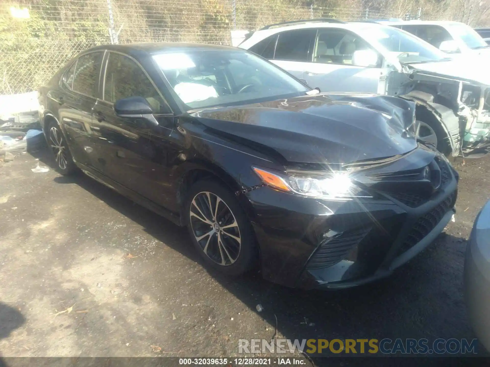 1 Photograph of a damaged car 4T1B11HK0KU788934 TOYOTA CAMRY 2019